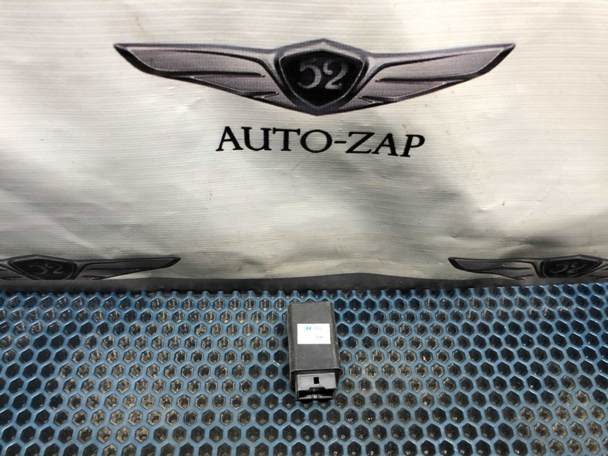 https://gcs.partsauto.market/rn-stockpro.appspot.com/thmbs/023b849d373d11de63dc0462f16639d7/81ff56f689ea7b9a0fcc67c17450029c/3b840d03480da63be60202c867823a2a.jpg