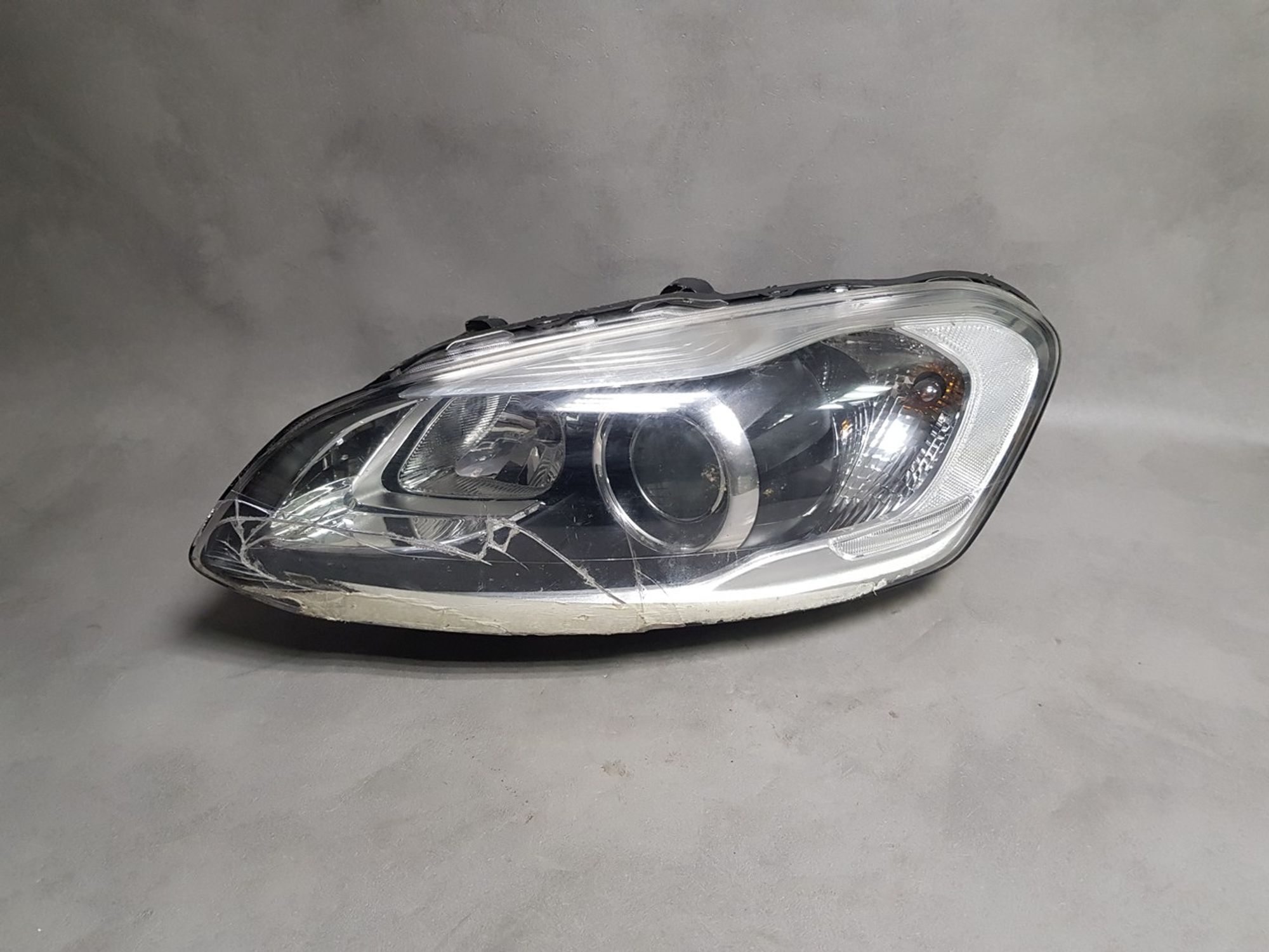 31698808 Фара левая L Volvo XC60 I