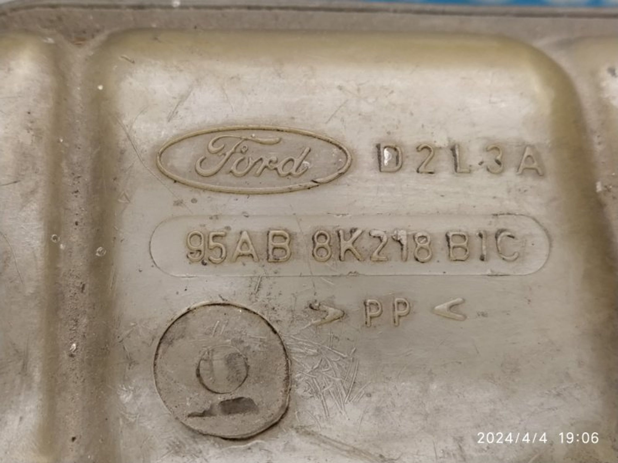 https://gcs.partsauto.market/rn-stockpro.appspot.com/thmbs/04b14f3e97906bf642f27fcd69e72bf8/7ee557f9b12473a8d66add70904b708a/70a74386d976bbe0e85ab0170ff2eabc.jpg