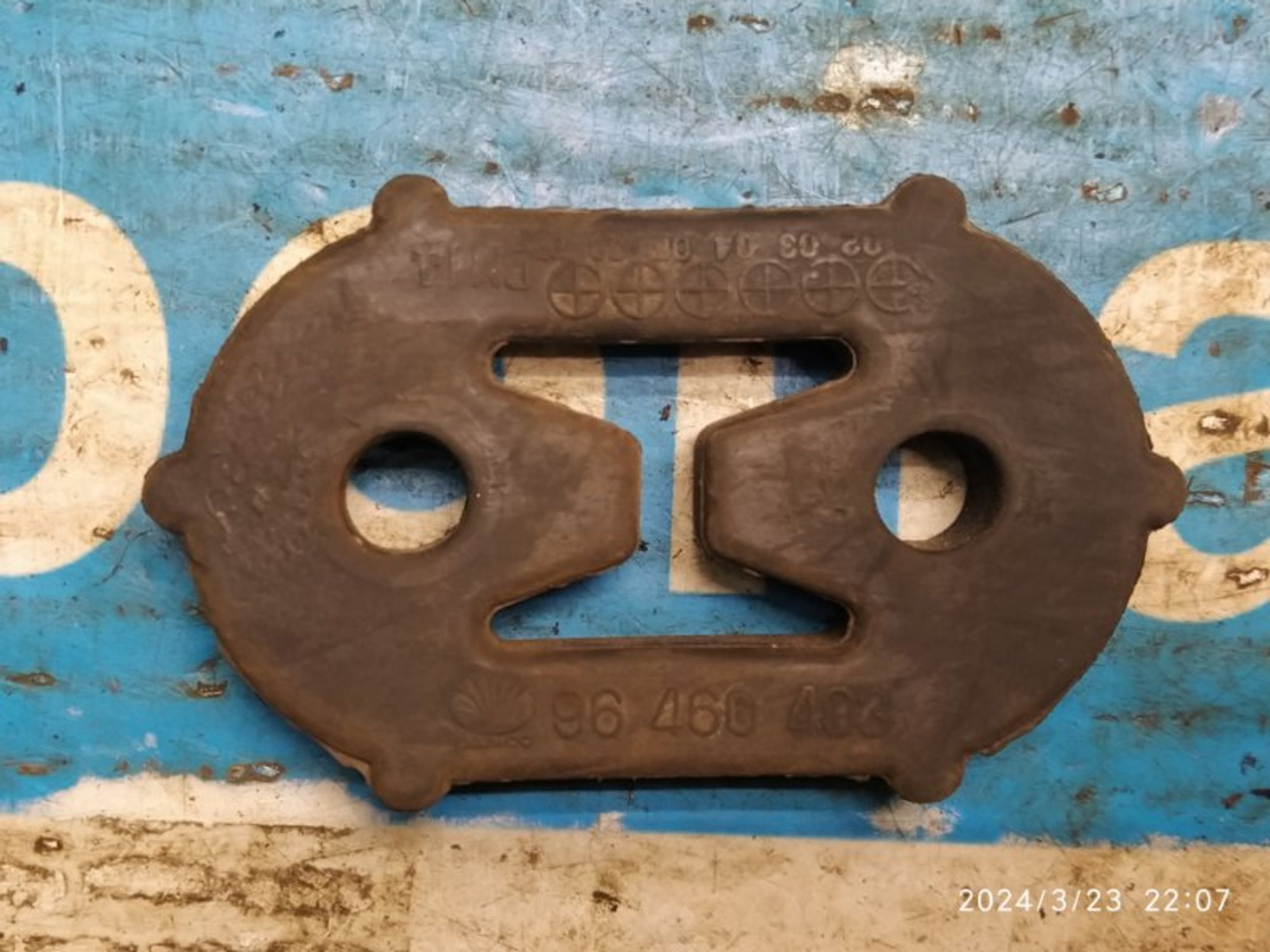 https://gcs.partsauto.market/rn-stockpro.appspot.com/thmbs/04b14f3e97906bf642f27fcd69e72bf8/9dae712ac1b57b77244b5daa0927fe3d/b72549f654a9b5ffceecbd19a130a6fa.jpg