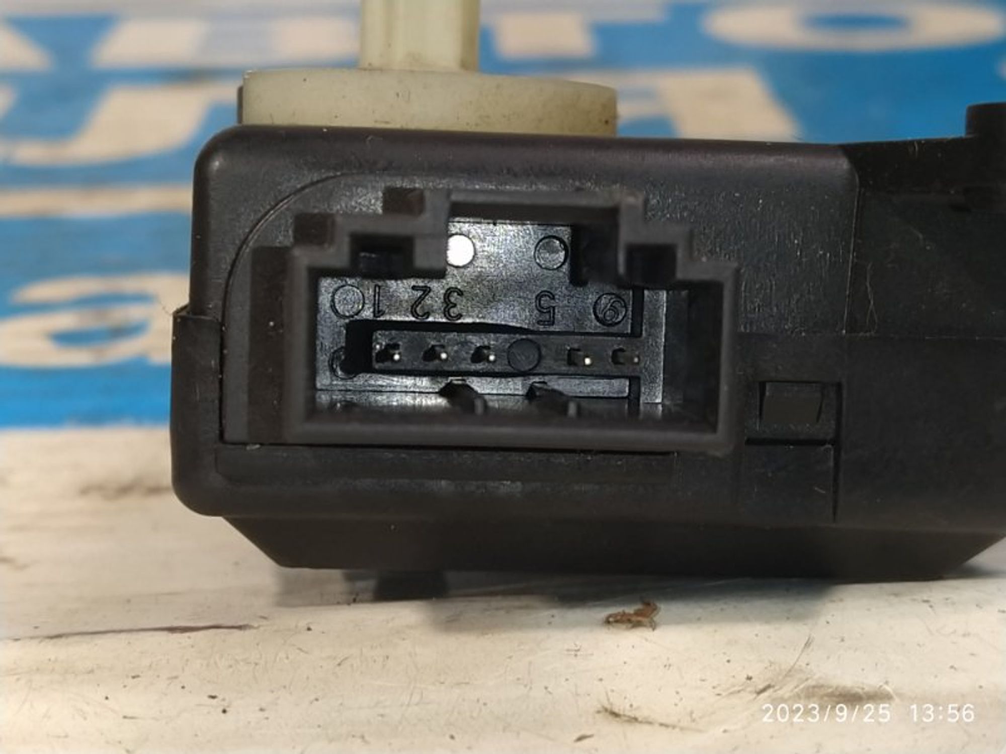 https://gcs.partsauto.market/rn-stockpro.appspot.com/thmbs/04b14f3e97906bf642f27fcd69e72bf8/ae1f803ee91b604163fb3757c5f75228/bcc032a6afa51602f18515de3d753c4b.jpg