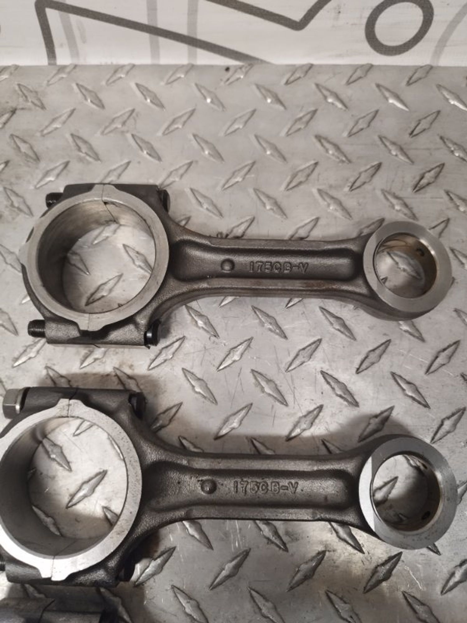 https://gcs.partsauto.market/rn-stockpro.appspot.com/thmbs/09666ac43eaebd93bcda7818c490e81d/b18d0f54d7668b9a2071d3459aae5539/a65ab05a87bfc63ad6e46f6c719d3b38.jpg