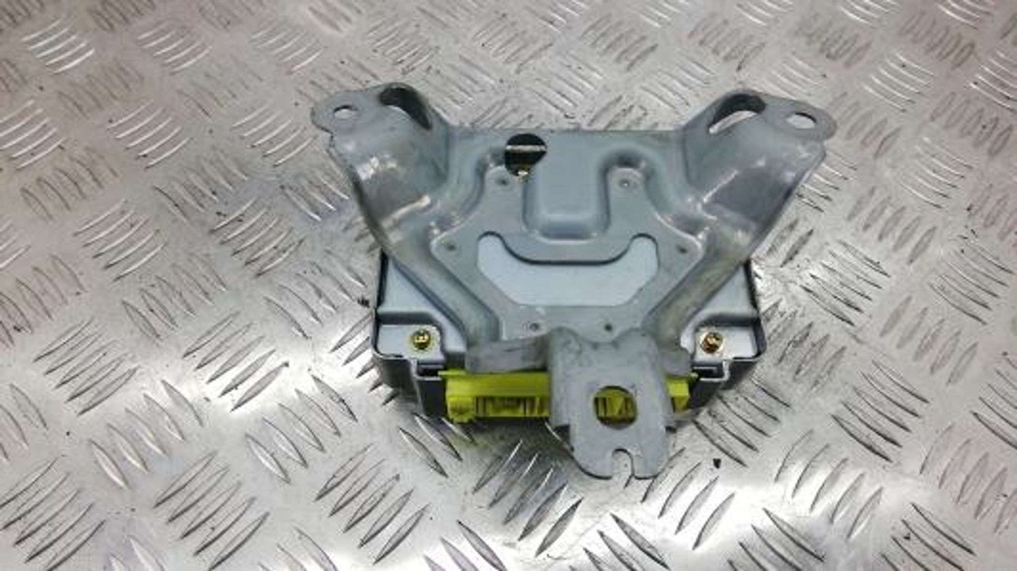https://gcs.partsauto.market/rn-stockpro.appspot.com/thmbs/0bf748f976a0404ebfba497410f09b0c/1172e9b670d31944a2d904809ea1087d/318bc478144112bc658558314f6d862c.jpg