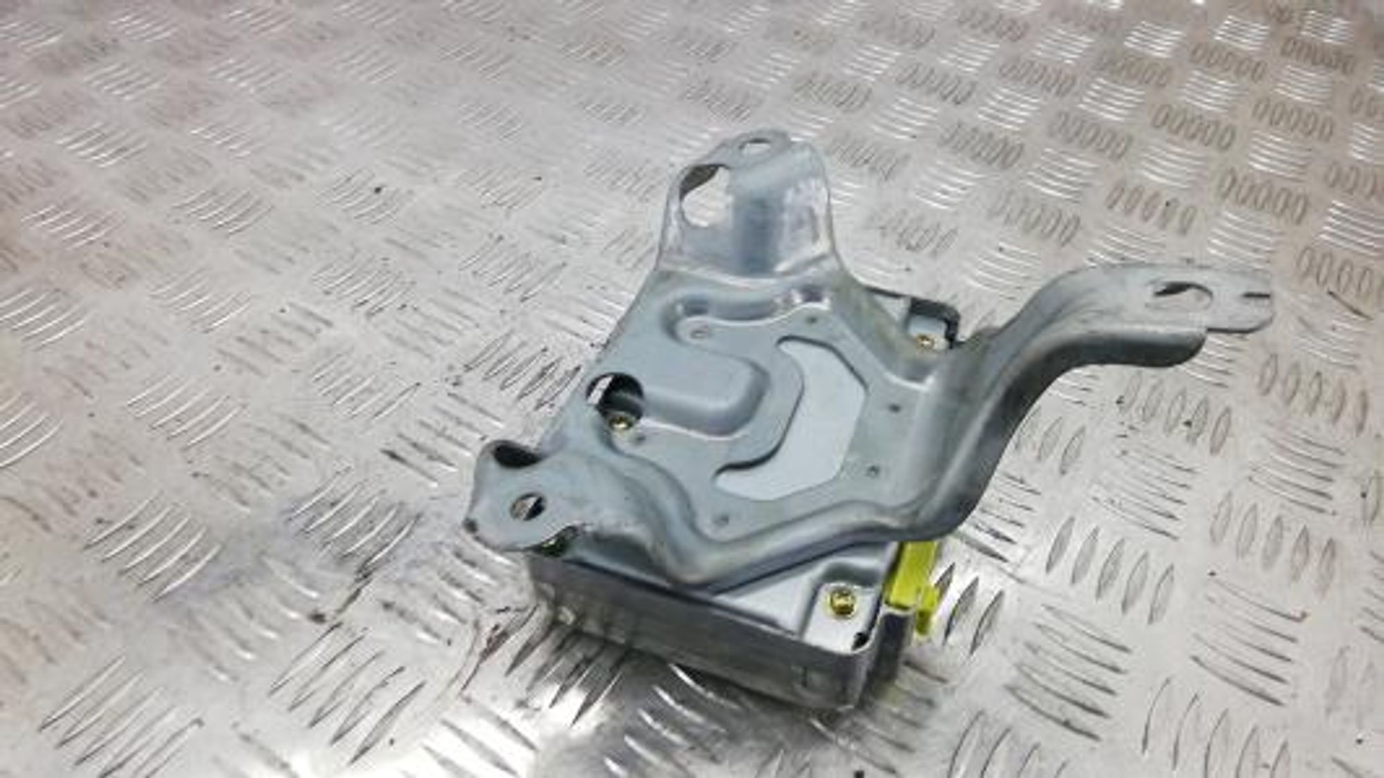https://gcs.partsauto.market/rn-stockpro.appspot.com/thmbs/0bf748f976a0404ebfba497410f09b0c/1172e9b670d31944a2d904809ea1087d/e218bdbbd6ecf0a66d0203ba6bc04720.jpg