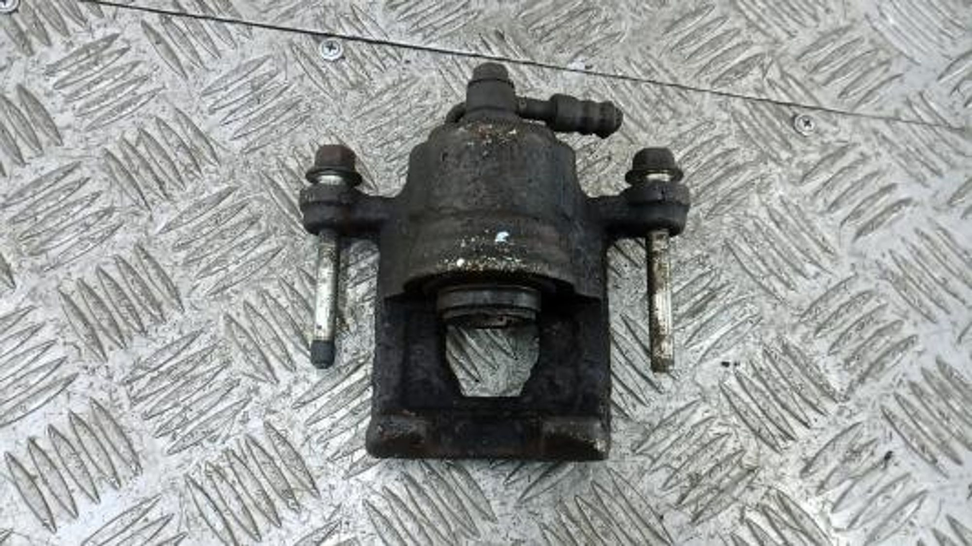 https://gcs.partsauto.market/rn-stockpro.appspot.com/thmbs/0bf748f976a0404ebfba497410f09b0c/2482b73aac830e87233a7d3de664a6ca/b0d09a803b3b4514983415a436f6c6d9.jpg