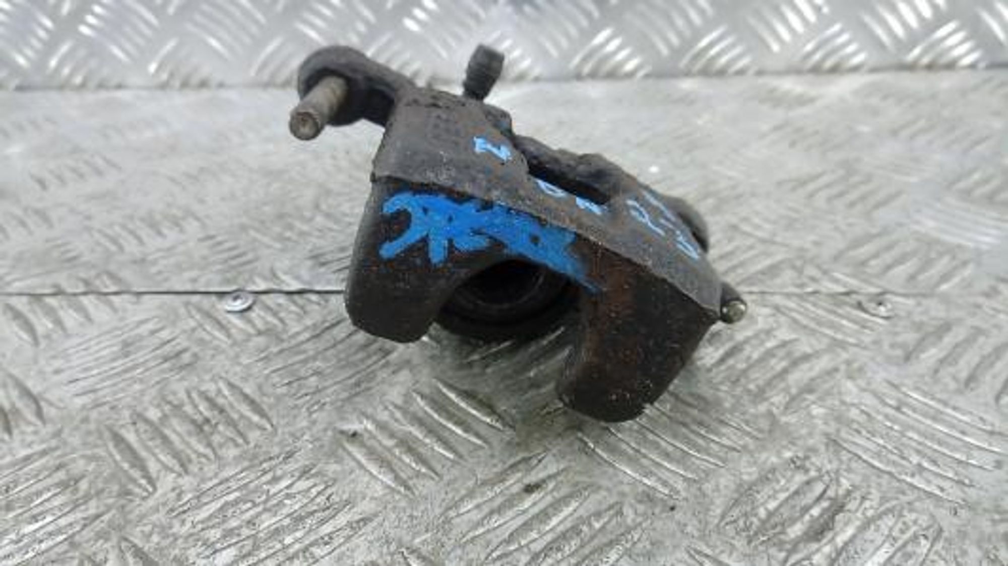 https://gcs.partsauto.market/rn-stockpro.appspot.com/thmbs/0bf748f976a0404ebfba497410f09b0c/2482b73aac830e87233a7d3de664a6ca/d82455ab6e7ed7d3d38aa6ee4ae19443.jpg