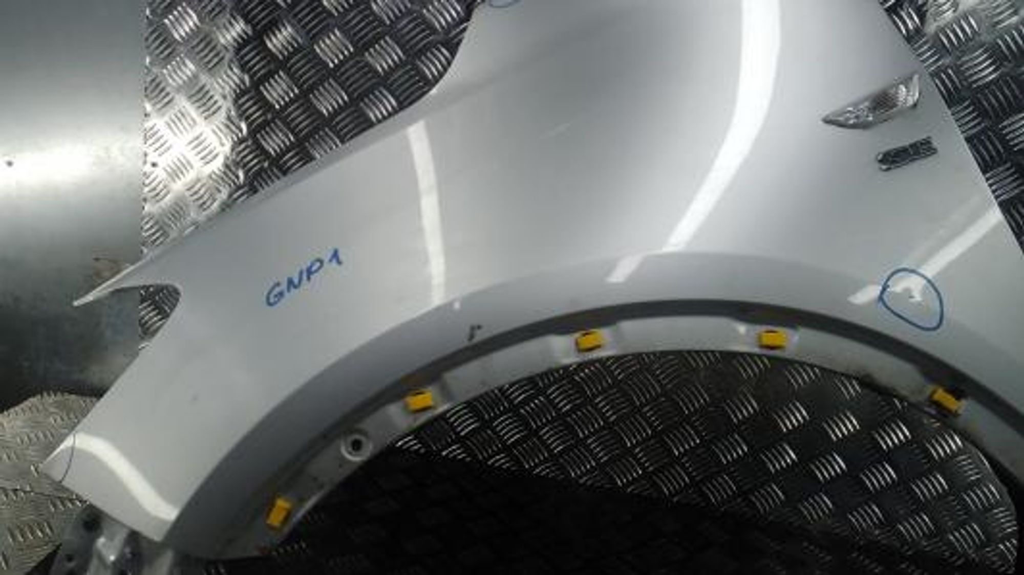 https://gcs.partsauto.market/rn-stockpro.appspot.com/thmbs/0bf748f976a0404ebfba497410f09b0c/2c5e7d99a30c793e234f7d26575998c6/e9530e672bbc99d1f9040012ca8f7d1f.jpg