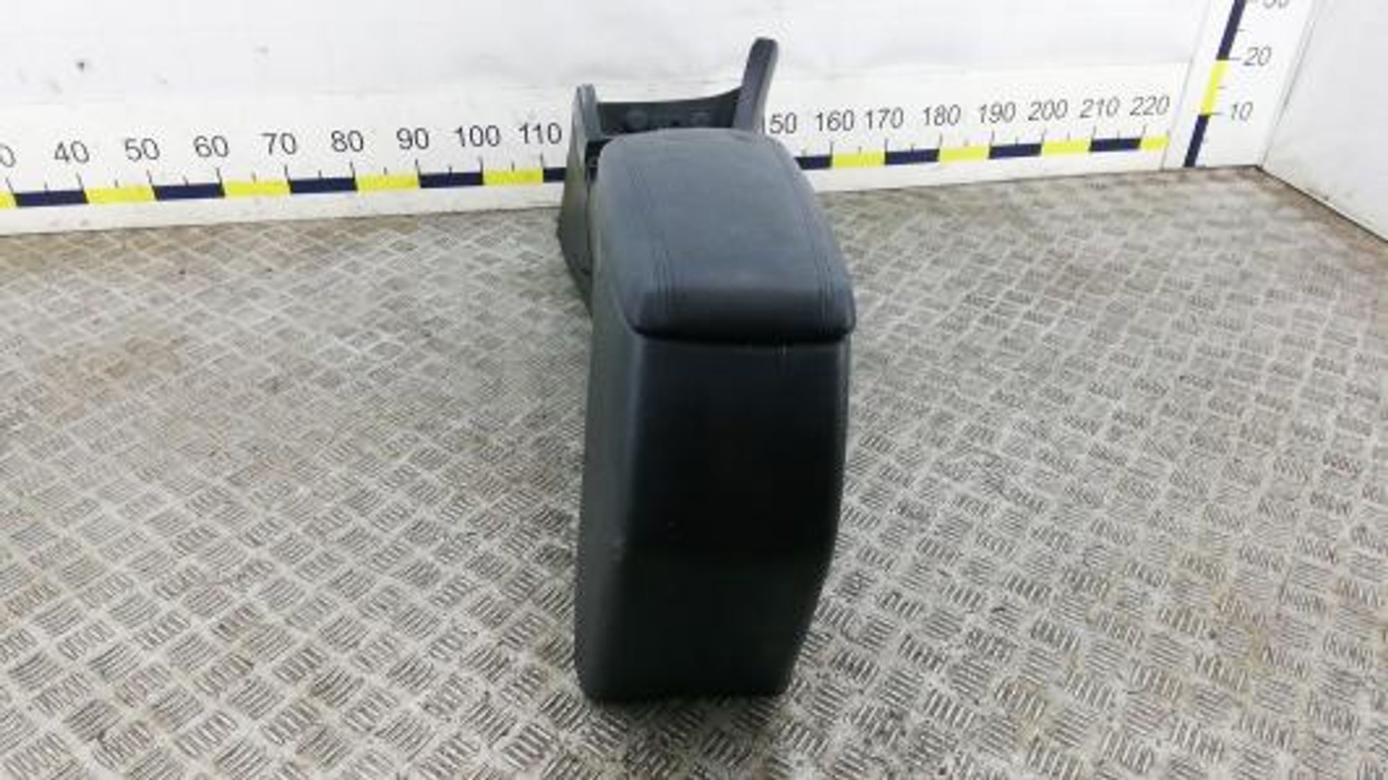 https://gcs.partsauto.market/rn-stockpro.appspot.com/thmbs/0bf748f976a0404ebfba497410f09b0c/321b549f66193c6259850fe6fcafcabb/5ecacfb0c735966e114a3f0706067ccc.jpg