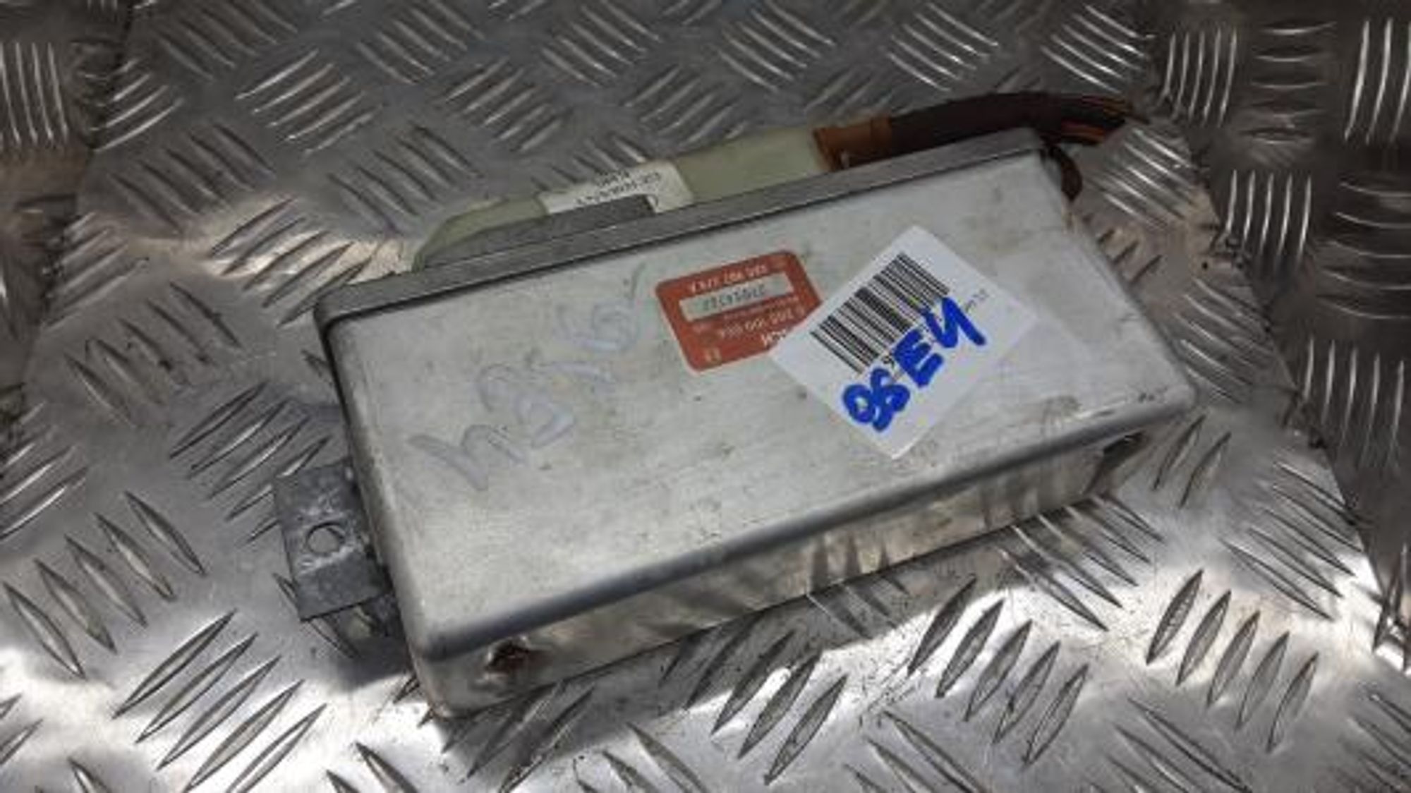 Блок управления AUDI 80 9SE04NC01