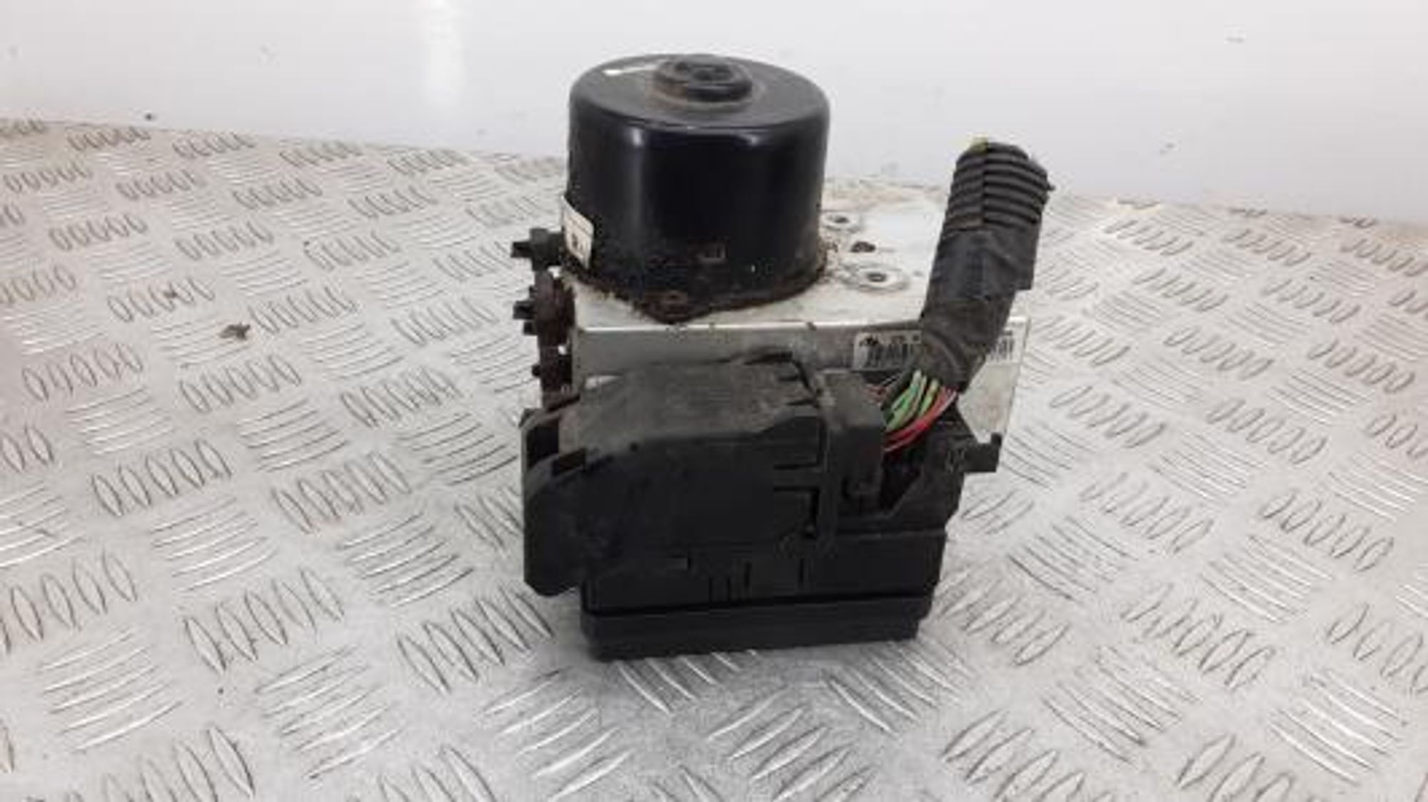 https://gcs.partsauto.market/rn-stockpro.appspot.com/thmbs/0bf748f976a0404ebfba497410f09b0c/4fade37c5853bdc471bc5bd9dd22378c/046587030bc9ea094d90f65e8b96f51b.jpg