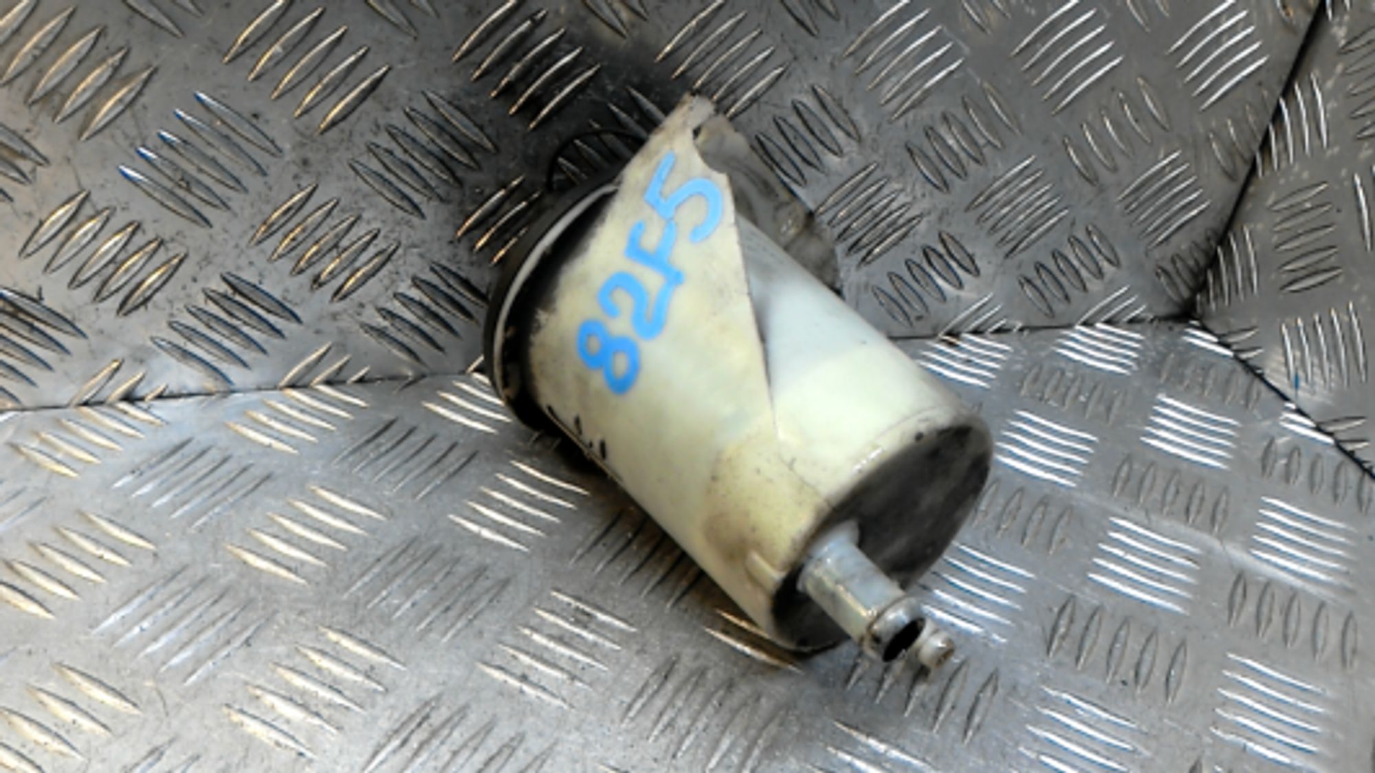 https://gcs.partsauto.market/rn-stockpro.appspot.com/thmbs/0bf748f976a0404ebfba497410f09b0c/51a32bd3d0e54b44ddb90d1c668aaf3e/84eb8ec098ef5c74b7ea363b69712c90.jpg