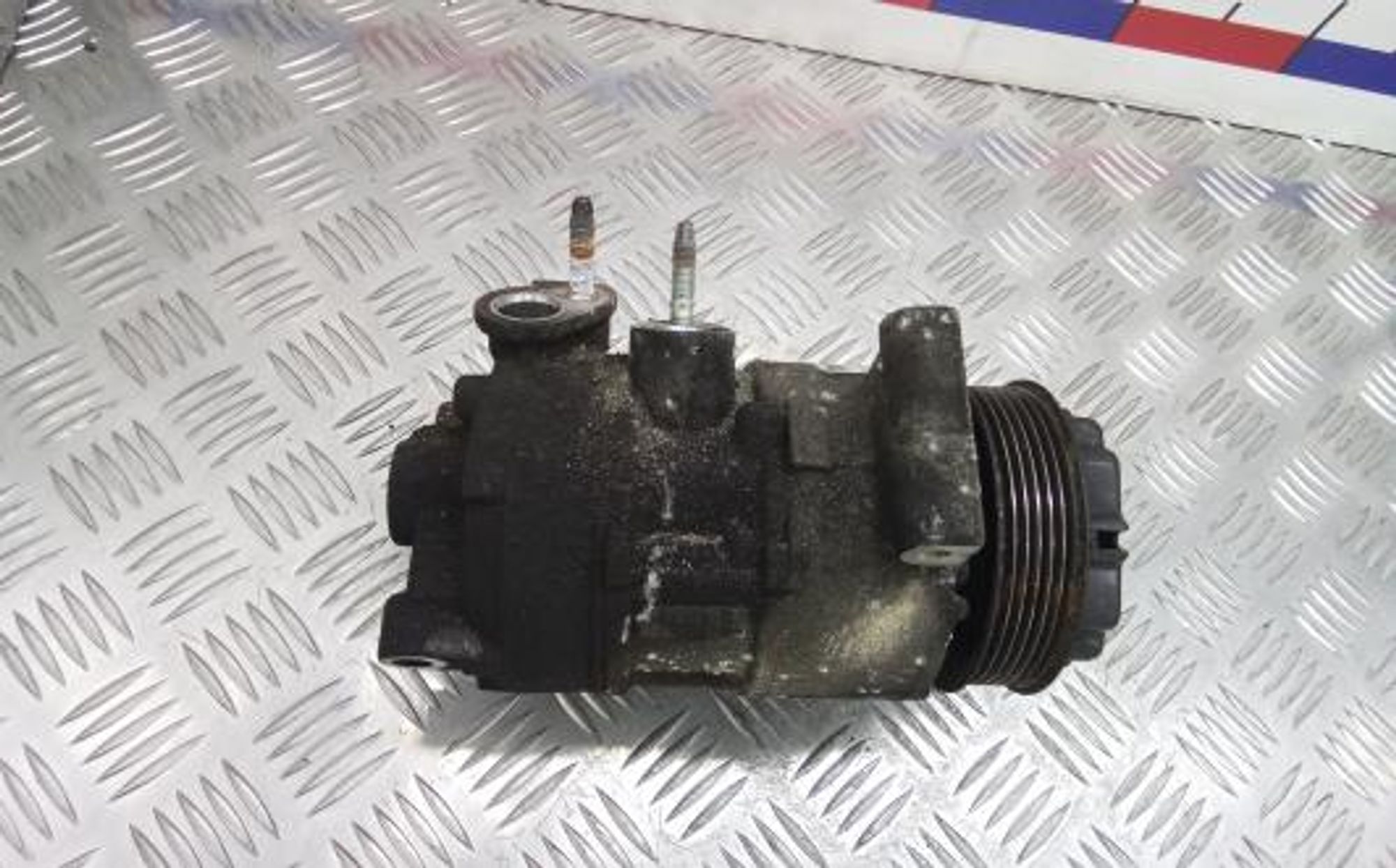 https://gcs.partsauto.market/rn-stockpro.appspot.com/thmbs/0bf748f976a0404ebfba497410f09b0c/58074fc4b889787defc4fc48700abf6c/0996d8fac4cd5b8df84c4dbea8a41ad9.jpg