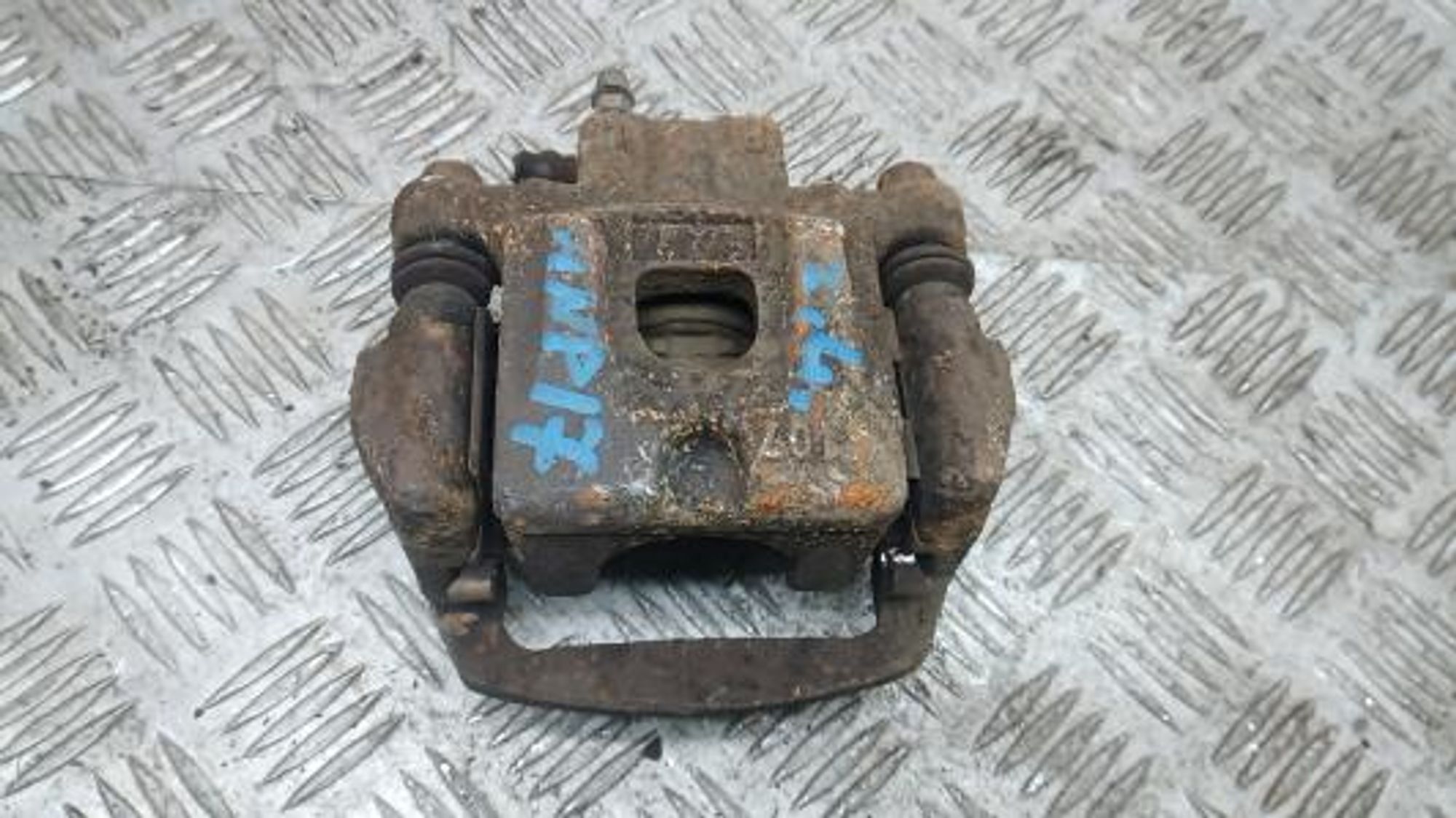 https://gcs.partsauto.market/rn-stockpro.appspot.com/thmbs/0bf748f976a0404ebfba497410f09b0c/c0307f3a1ba6cc67995632a191efd99e/71143ae3fafc4c97b7c57519cc5c977f.jpg