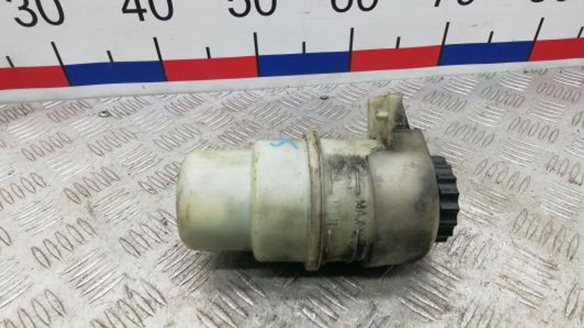 https://gcs.partsauto.market/rn-stockpro.appspot.com/thmbs/0bf748f976a0404ebfba497410f09b0c/cbe7d07565fb0aa5a25a3de2681c460d/955a5a991ba9e3559a187e5519041f4a.jpg