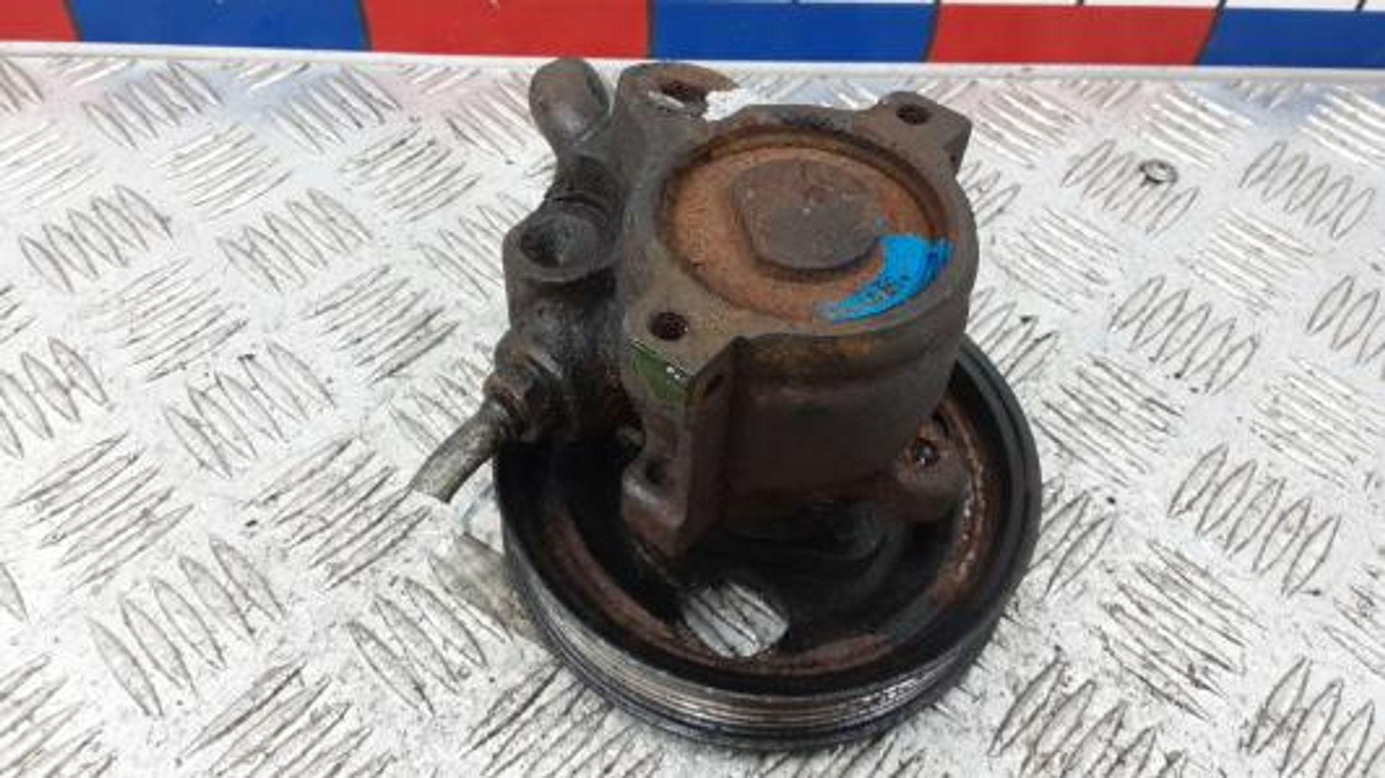 https://gcs.partsauto.market/rn-stockpro.appspot.com/thmbs/0bf748f976a0404ebfba497410f09b0c/ffd606d57678cdbfad70441336af21c0/a0ffa2188f85ee4246b10fd77106a773.jpg