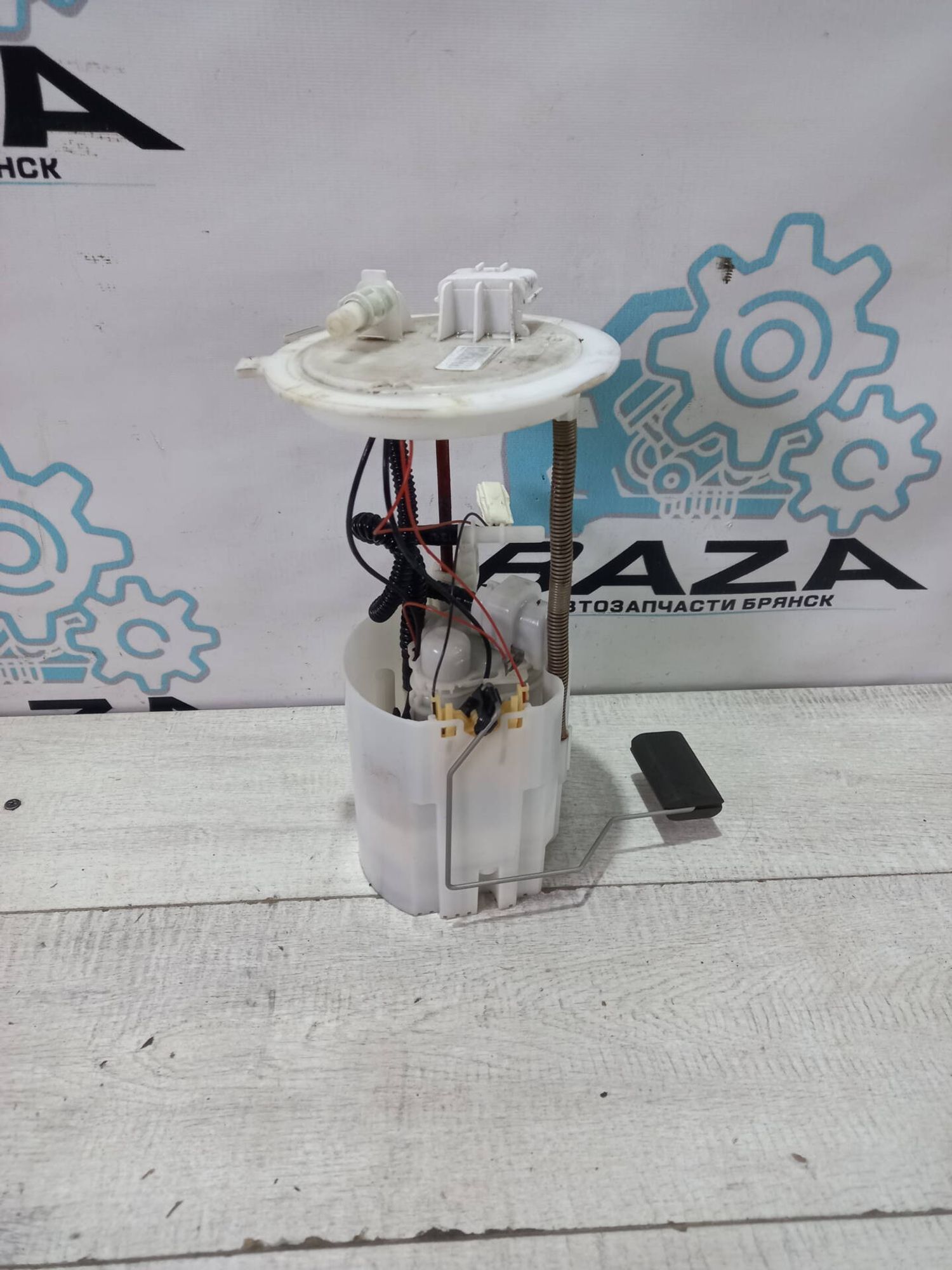 https://gcs.partsauto.market/rn-stockpro.appspot.com/thmbs/0d5a73f363ec19ea8b7d8d6483ce4211/26f2682ae135da51f565b62f925d64b6/5352538b6e81e973f0f1a87345cdafe8.jpg