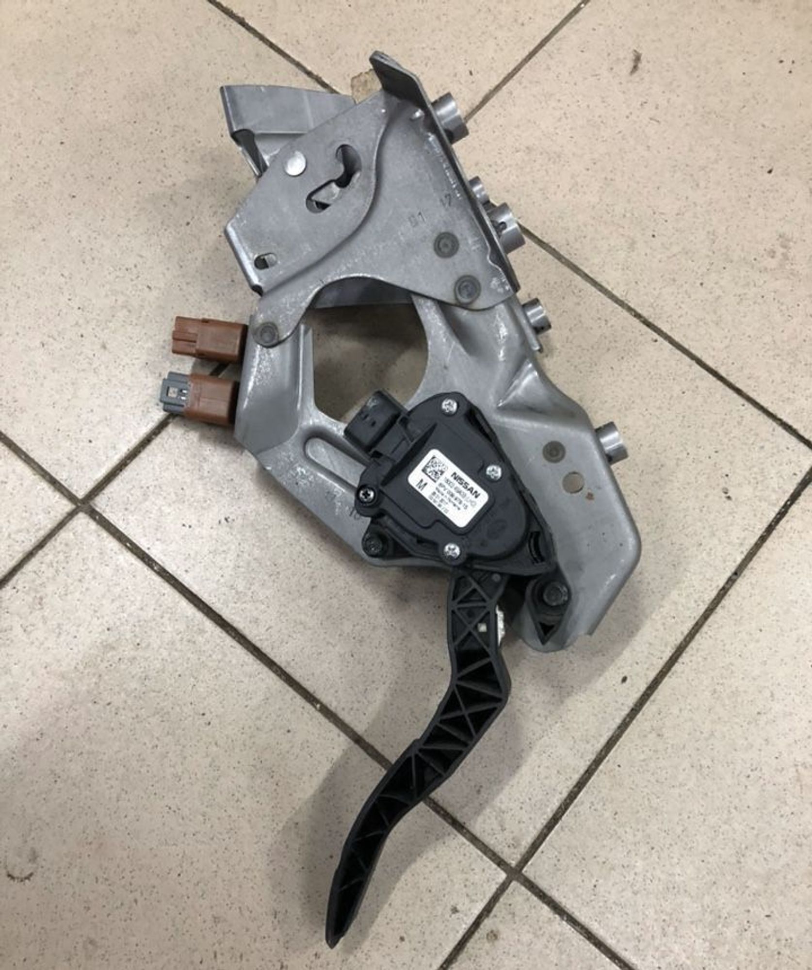 https://gcs.partsauto.market/rn-stockpro.appspot.com/thmbs/0d5a73f363ec19ea8b7d8d6483ce4211/2cccc90117ab2465d1b82e0efdf3a98c/a8fe3b3a95bb6e661f7130d5ad580363.jpg