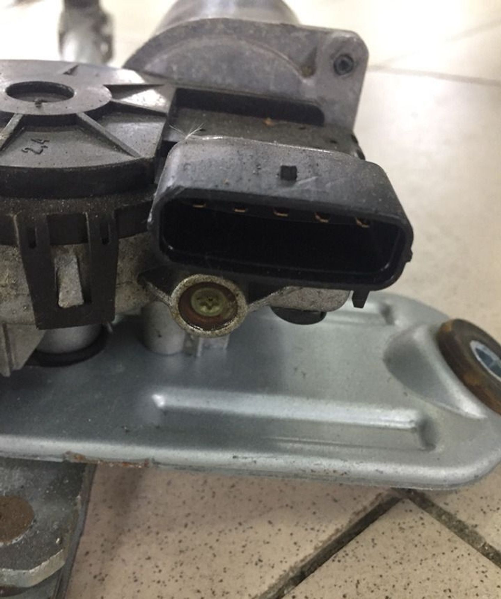 https://gcs.partsauto.market/rn-stockpro.appspot.com/thmbs/0d5a73f363ec19ea8b7d8d6483ce4211/d274daa5a851269b3130fcef6d9fca0b/ee8d4165c6b99c35e5bf1a1e57d95e28.jpg