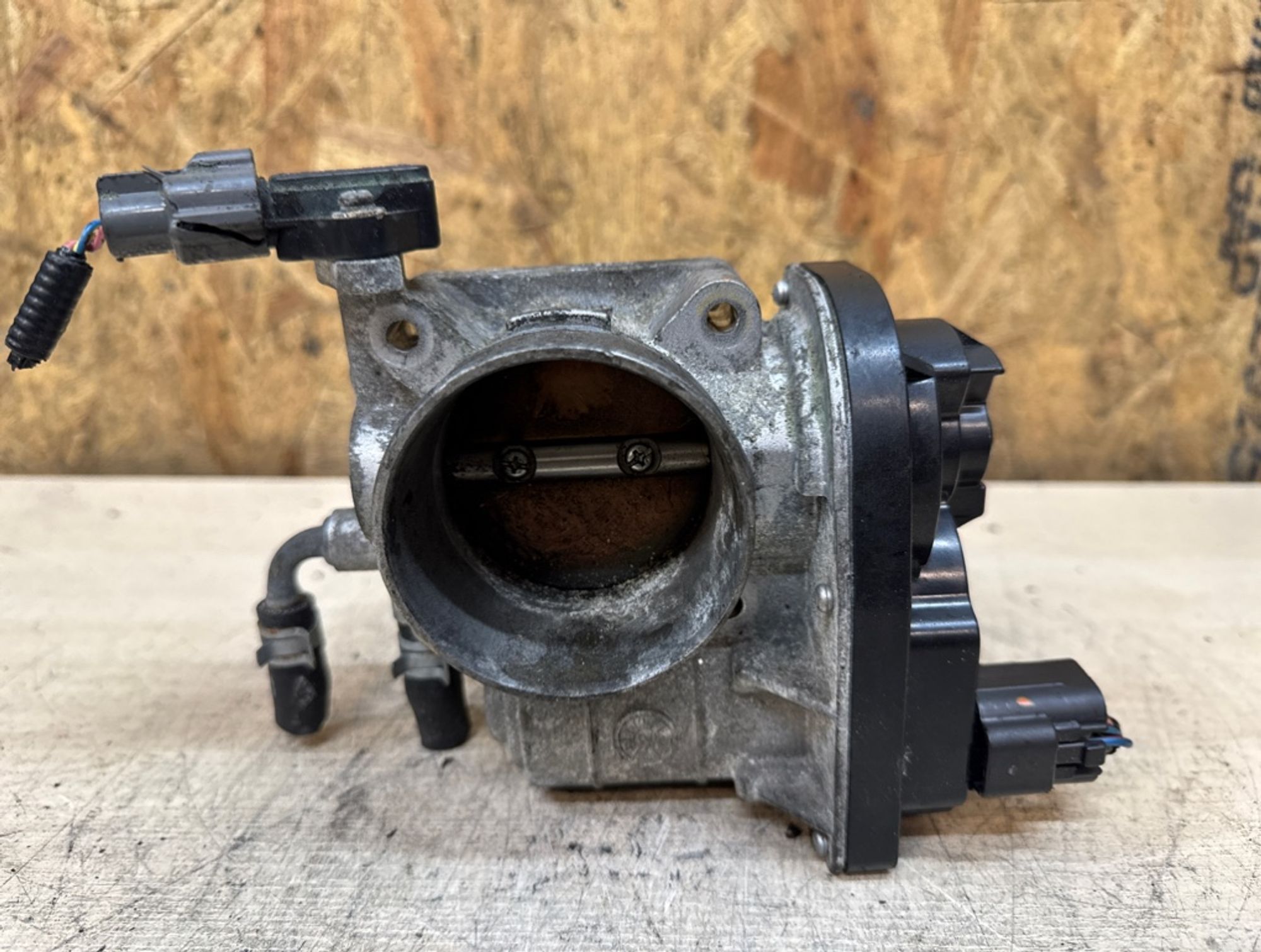 https://gcs.partsauto.market/rn-stockpro.appspot.com/thmbs/1d5ac0ca90fd23481ac0e960507cd727/1399f8aa810e145b2a31111ede7e04ce/3f0b39d2a03df85fb176e7cf27f100f7.jpg