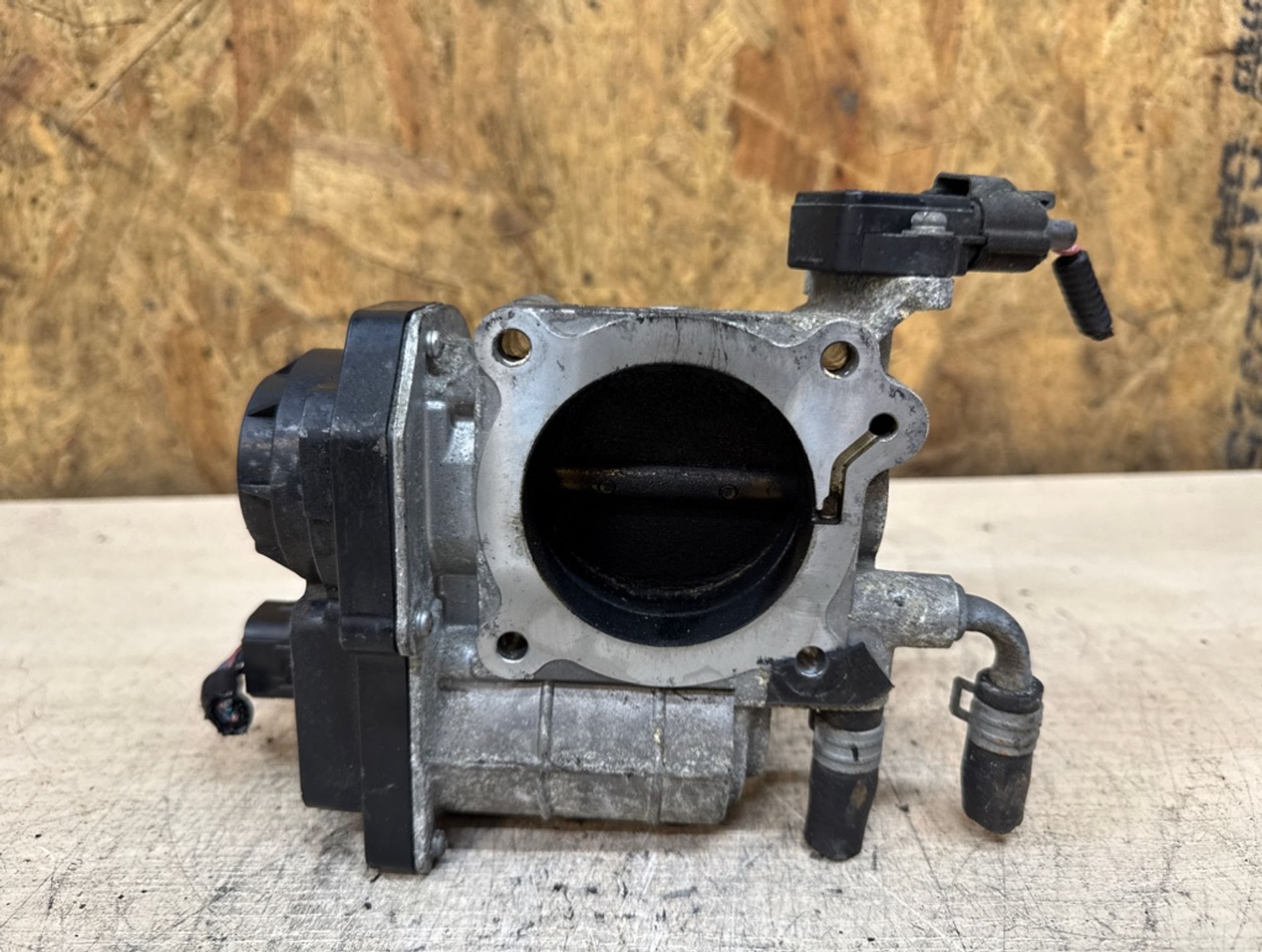 https://gcs.partsauto.market/rn-stockpro.appspot.com/thmbs/1d5ac0ca90fd23481ac0e960507cd727/1399f8aa810e145b2a31111ede7e04ce/cae5cd61aa18126402aa8f0f2550884e.jpg