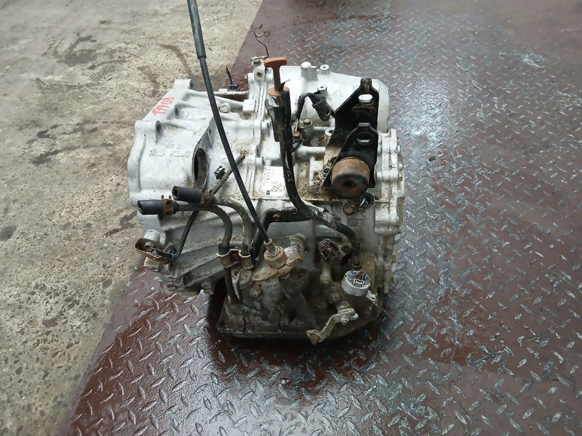 https://gcs.partsauto.market/rn-stockpro.appspot.com/thmbs/1d5ac0ca90fd23481ac0e960507cd727/6a368f45ec4e21205918f59e3bcf5726/5c6a73dc4754ccdb22244ce485916bc8.jpg