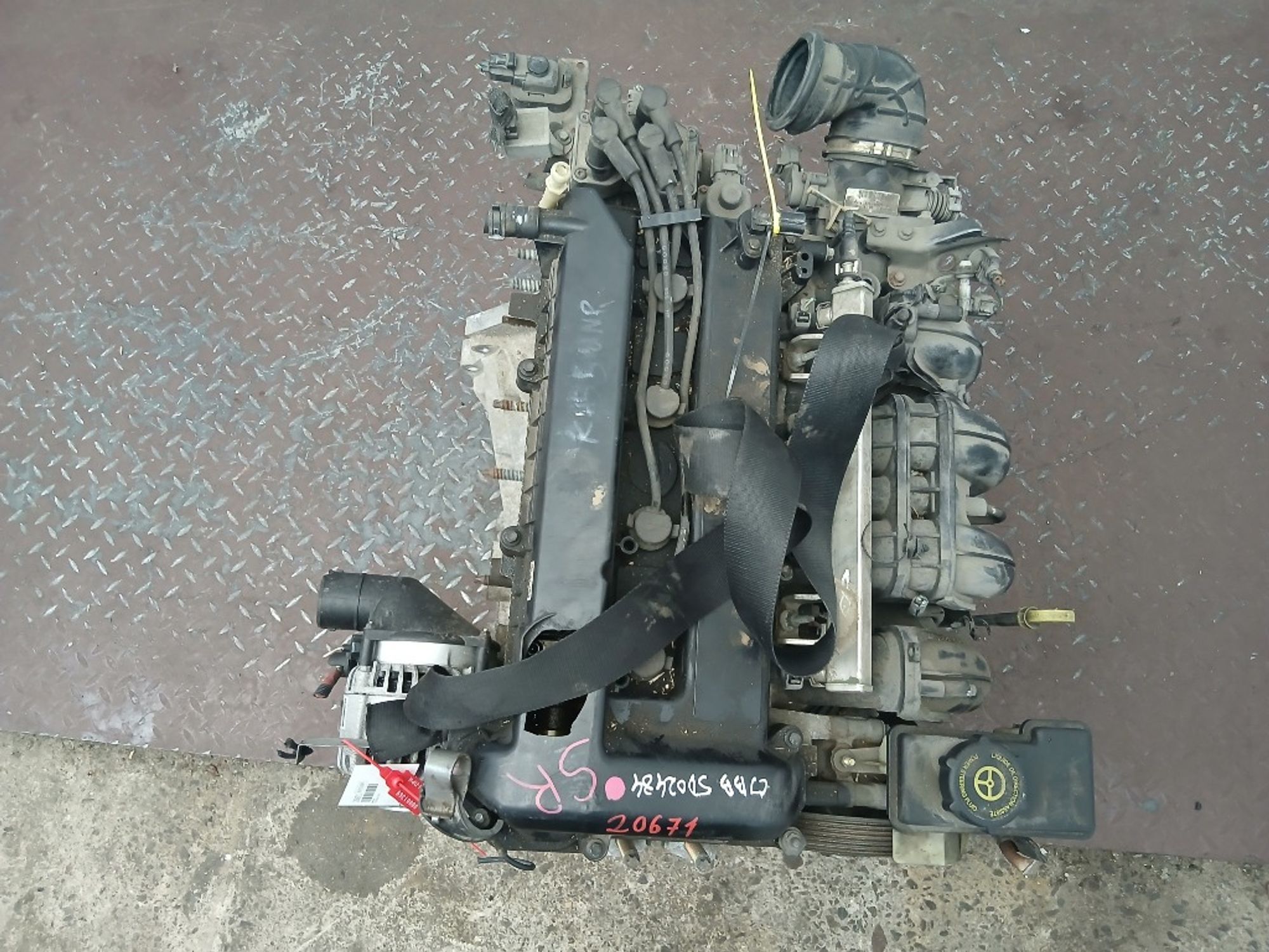 https://gcs.partsauto.market/rn-stockpro.appspot.com/thmbs/1d5ac0ca90fd23481ac0e960507cd727/aebe4c6f30b34eb918ea11ec87838d1b/b674210e8c958f3ab98ec39a2352c64d.jpg