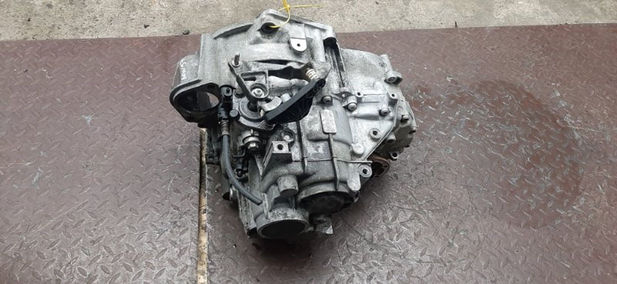 https://gcs.partsauto.market/rn-stockpro.appspot.com/thmbs/2c560fc6fafcdc649c2288868b4896c3/25e4b5b6cf53f5180eced86d3dbc24ea/b3b3bad62eed8607ad362cbbbc35ad2b.jpg