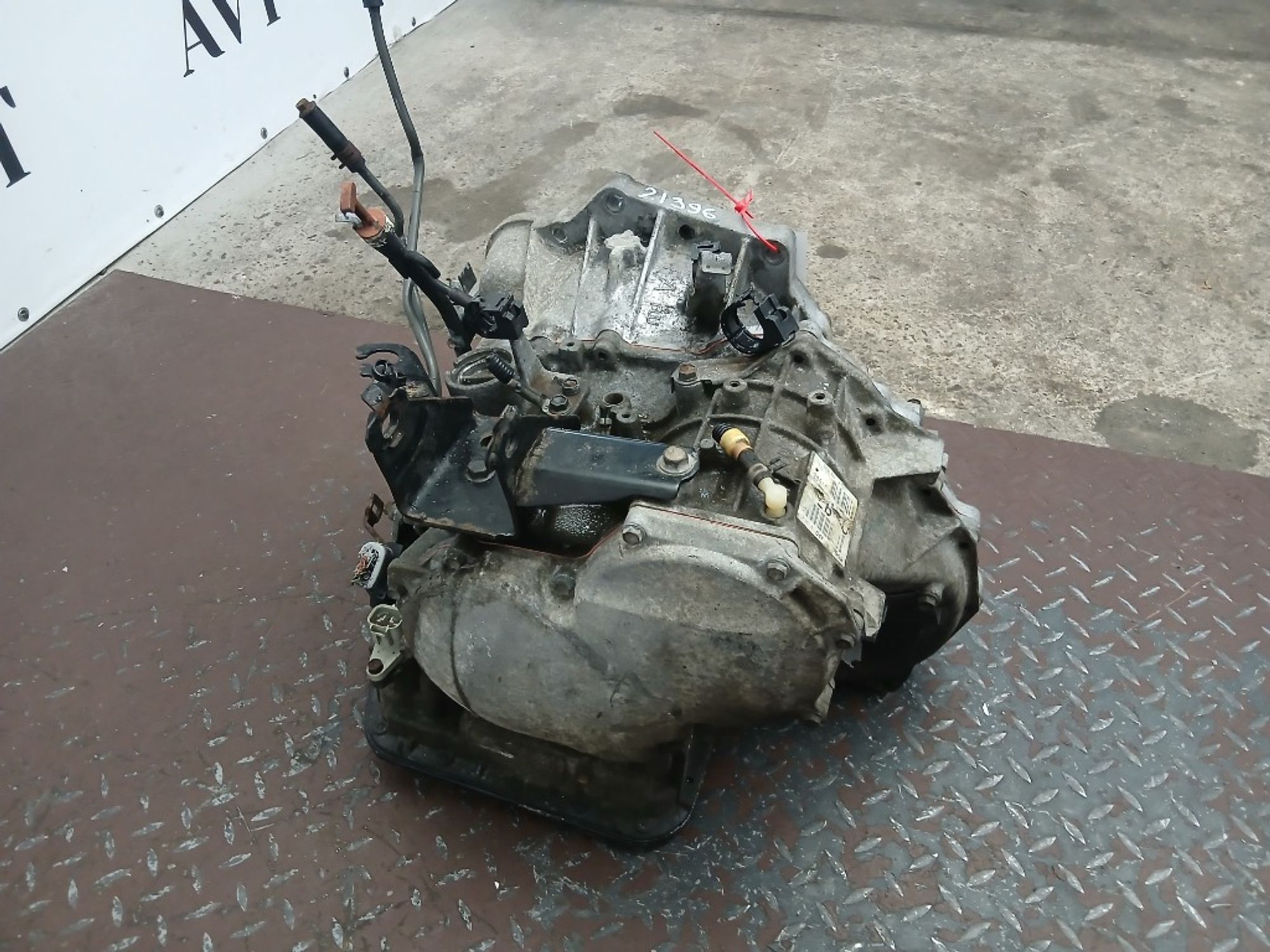 https://gcs.partsauto.market/rn-stockpro.appspot.com/thmbs/2c560fc6fafcdc649c2288868b4896c3/410e34960a4bbde63a20e2fe101f9621/bc8eb5f0c6ea865f54380b9726e79f79.jpg