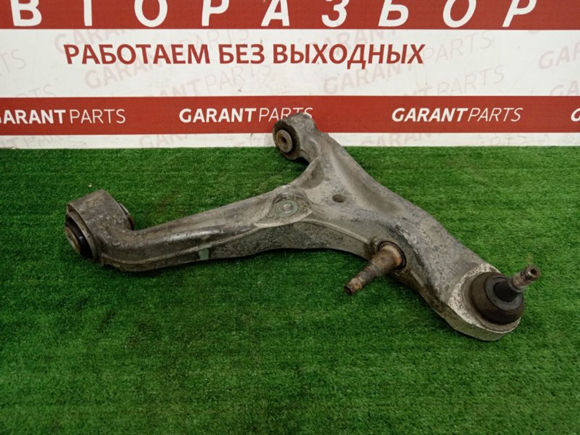 Рычаг подвески нижний передний правый Cadillac Cts