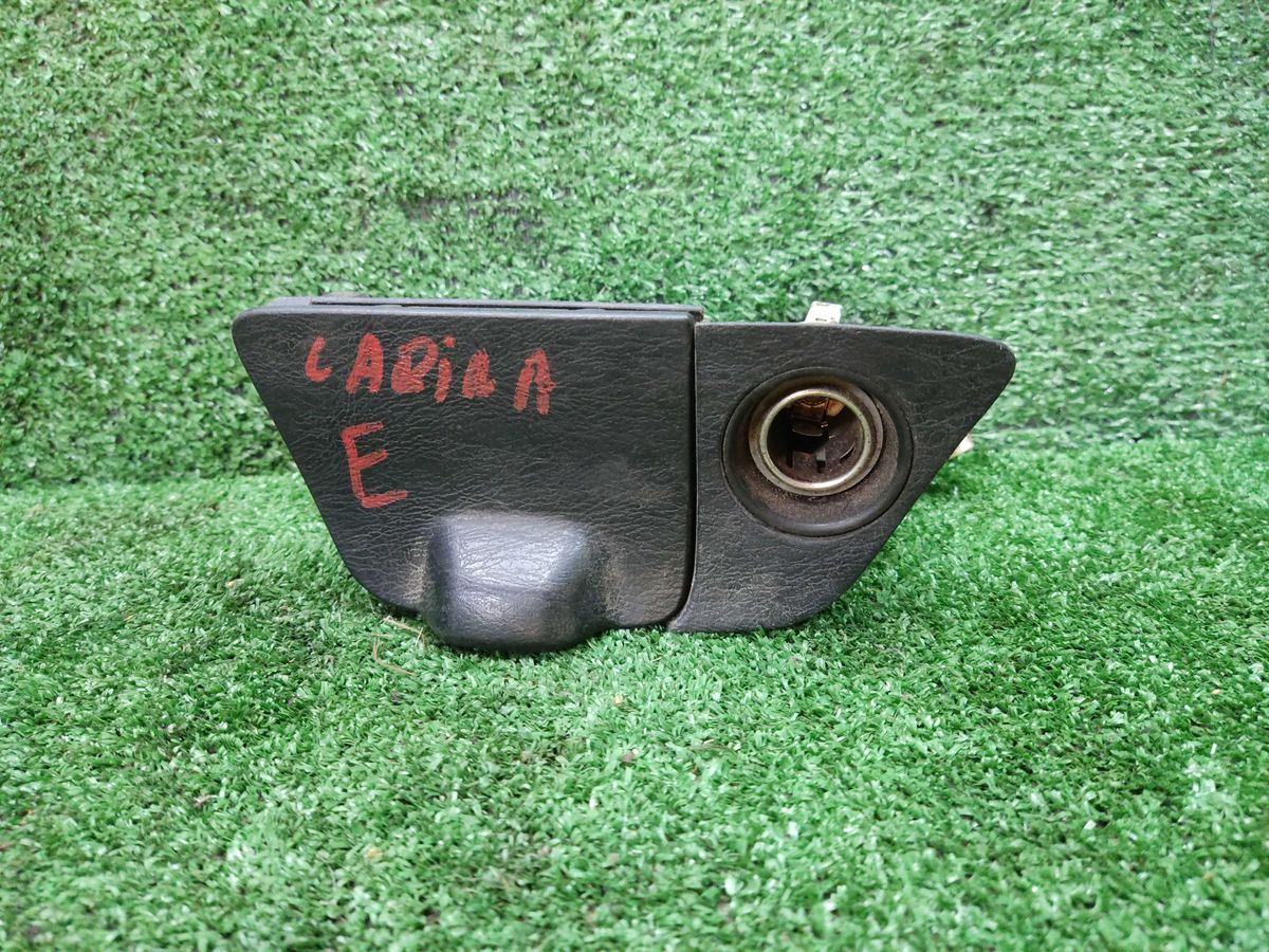 Пепельница Toyota Carina E AT190, 4AFE