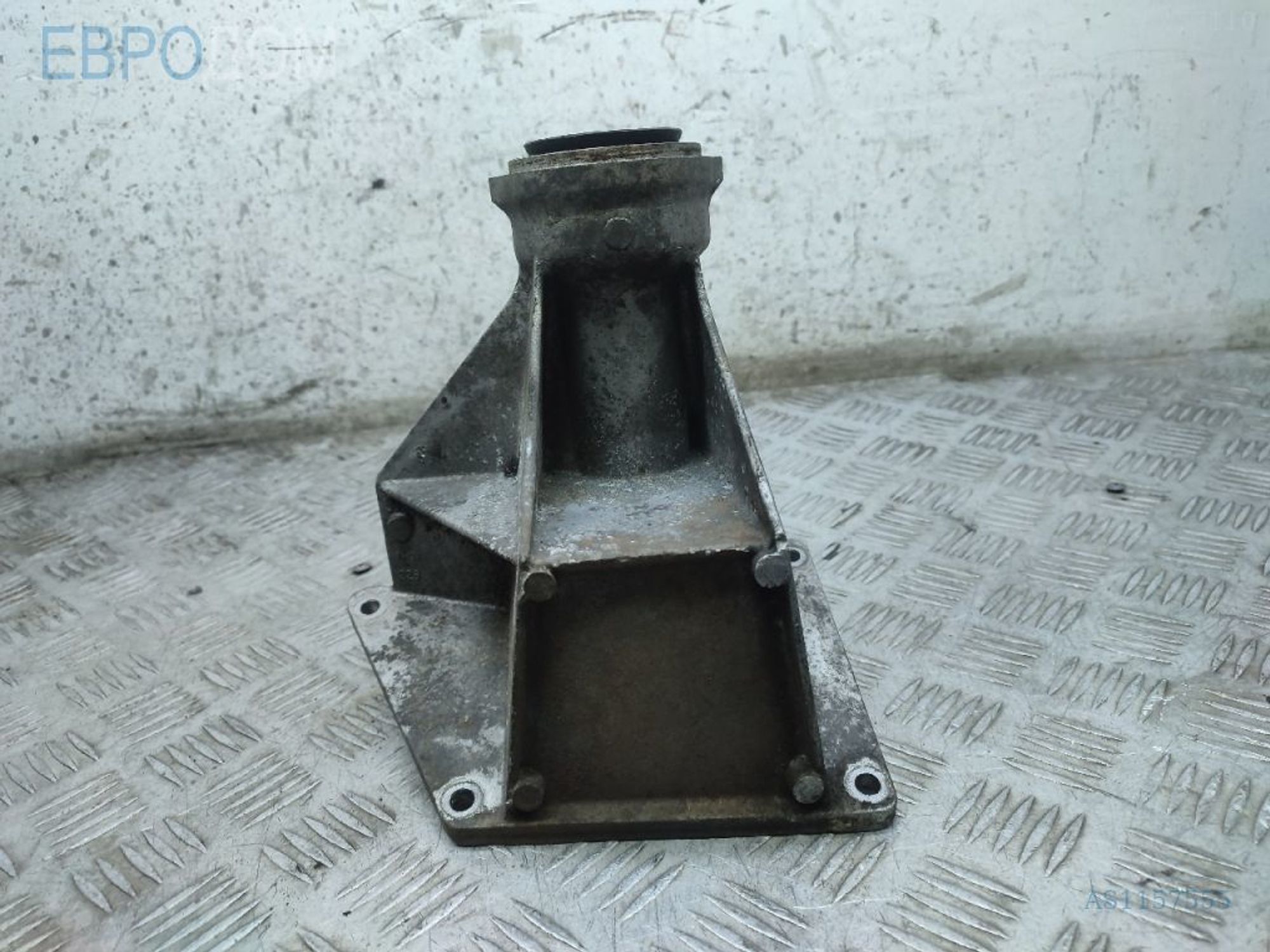 https://gcs.partsauto.market/rn-stockpro.appspot.com/thmbs/3237d7da8dc2136f56140620af6d0874/0e45d3902e2f1b9c5136969b265d6818/f402092bfb268c3dd9575371cd8da2f1.jpg