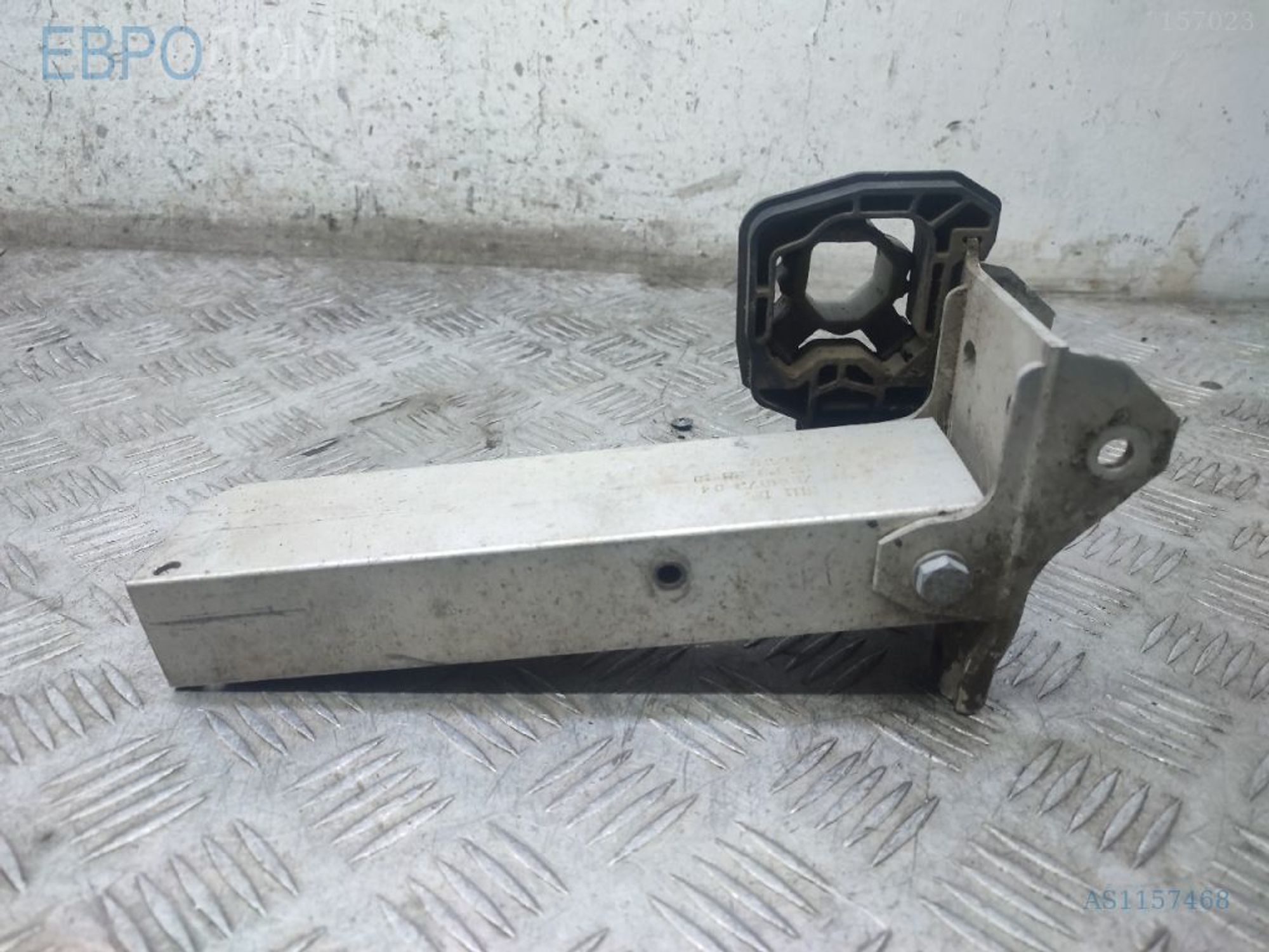https://gcs.partsauto.market/rn-stockpro.appspot.com/thmbs/3237d7da8dc2136f56140620af6d0874/43b7a429c02de96b8579fa41af481590/6625b33e7138e337d0440be812e85ebf.jpg