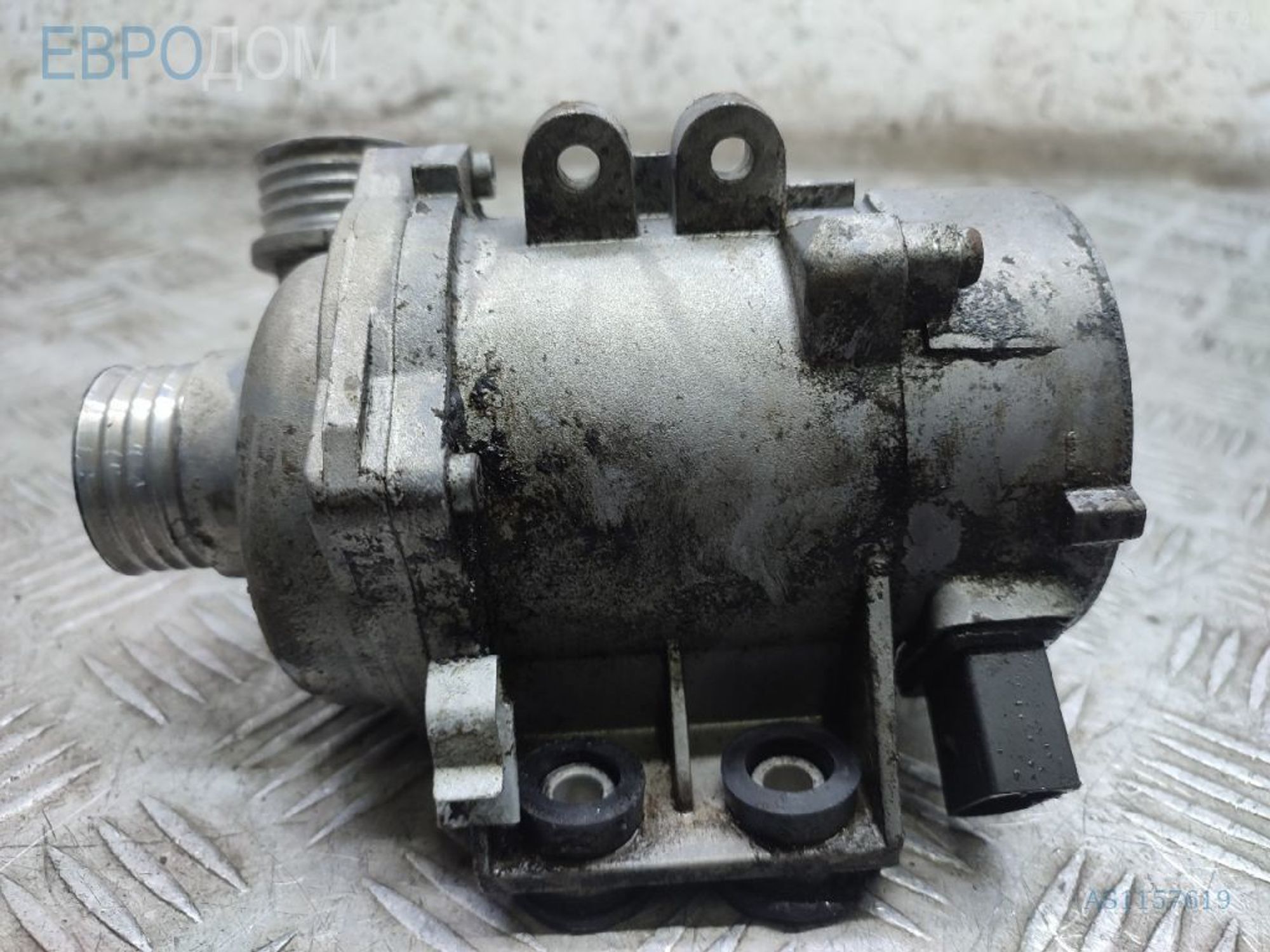 https://gcs.partsauto.market/rn-stockpro.appspot.com/thmbs/3237d7da8dc2136f56140620af6d0874/44c290eb1873e314fdad64de35ab4388/f4440ba2bb9e9db77e57c80a3daf21f0.jpg