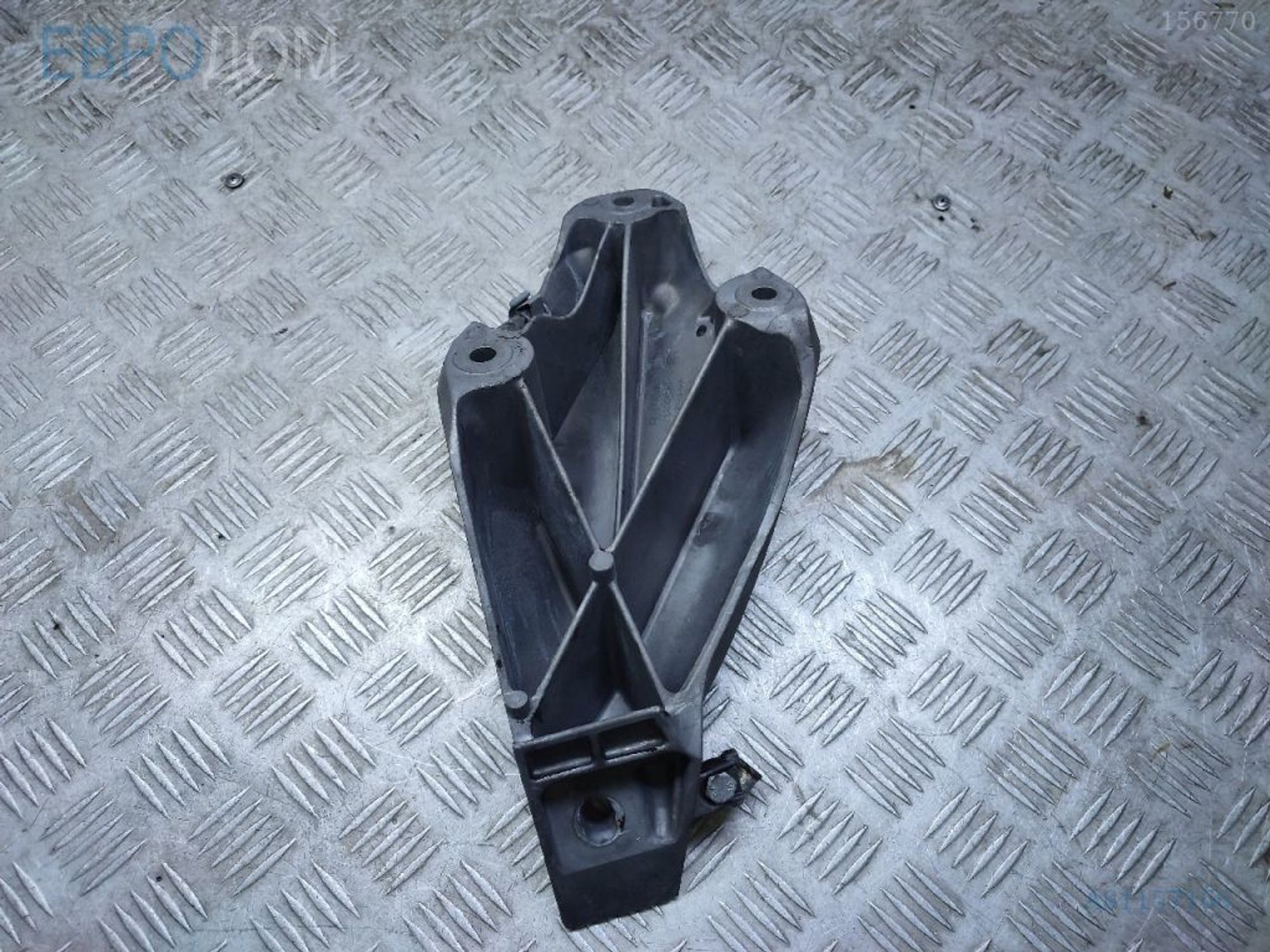 https://gcs.partsauto.market/rn-stockpro.appspot.com/thmbs/3237d7da8dc2136f56140620af6d0874/44d6b6583634269f116e1255dee3247b/6ae23d373a60dcf2444e0e1933b99668.jpg