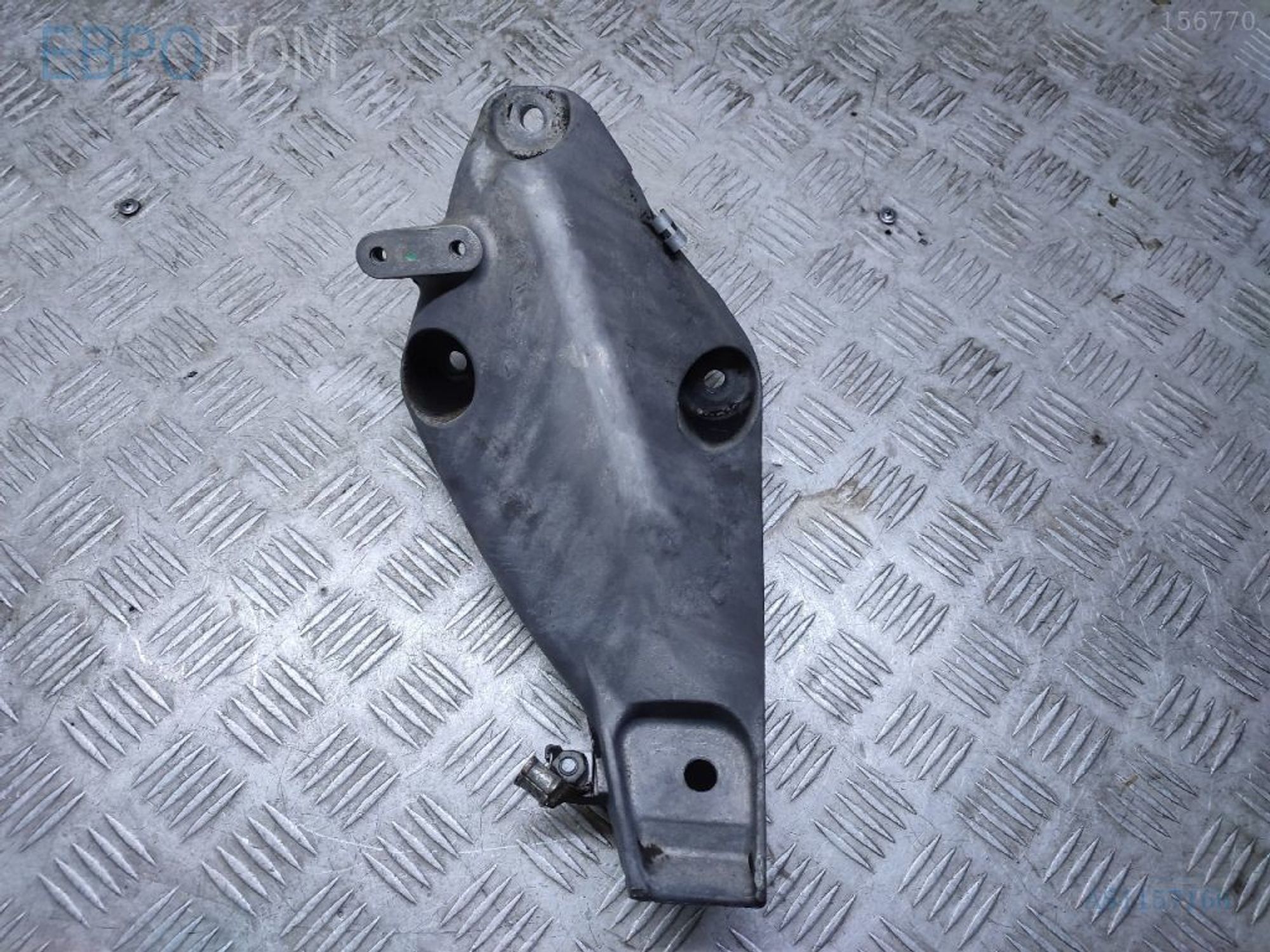https://gcs.partsauto.market/rn-stockpro.appspot.com/thmbs/3237d7da8dc2136f56140620af6d0874/44d6b6583634269f116e1255dee3247b/c6353bcb6c1f008e789608c32f6234e1.jpg