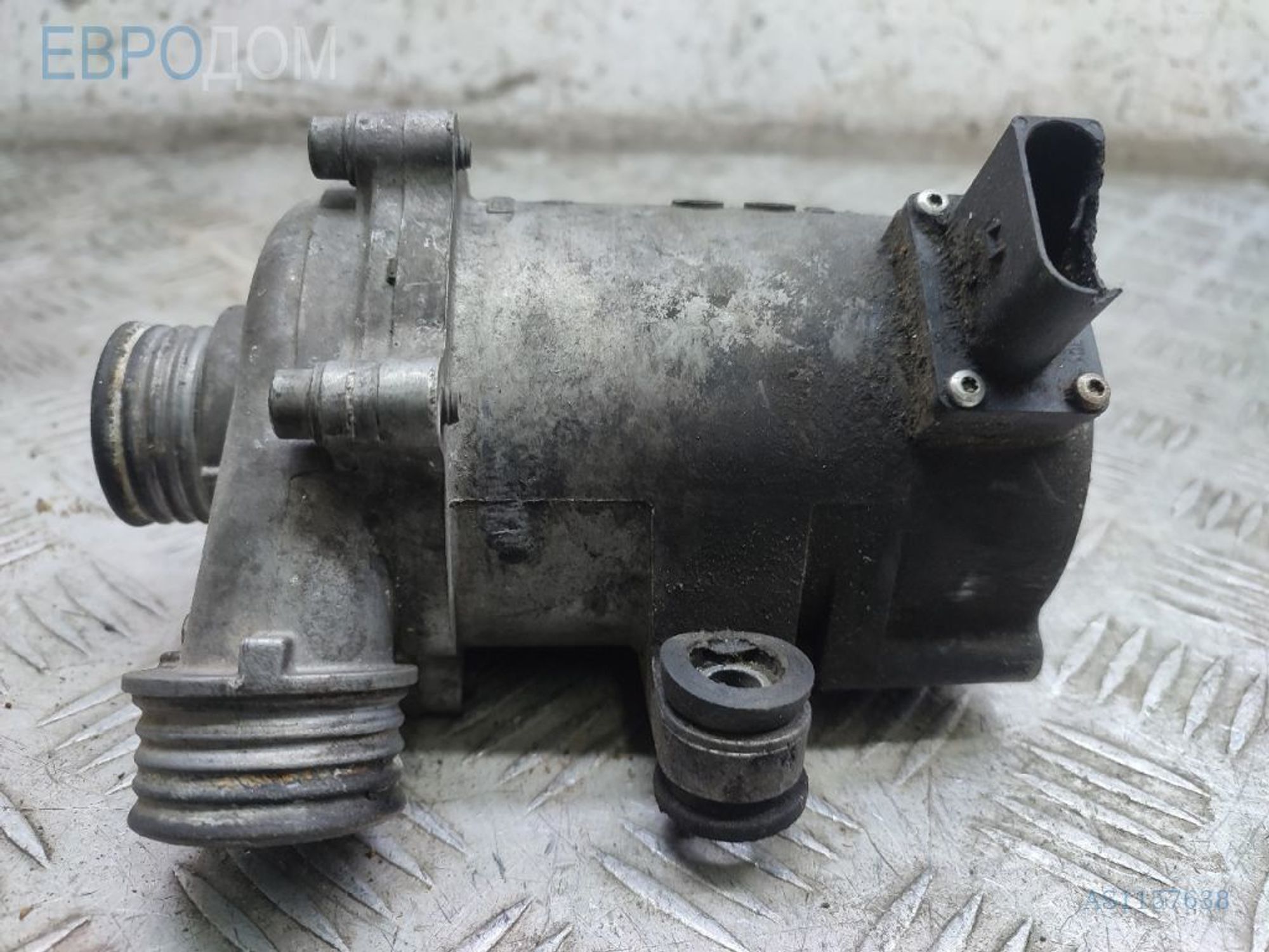 https://gcs.partsauto.market/rn-stockpro.appspot.com/thmbs/3237d7da8dc2136f56140620af6d0874/627d6615ff08280f0bee1b8c304c4f8a/ca3df7d7f0ffc76c306c786db2162e0e.jpg