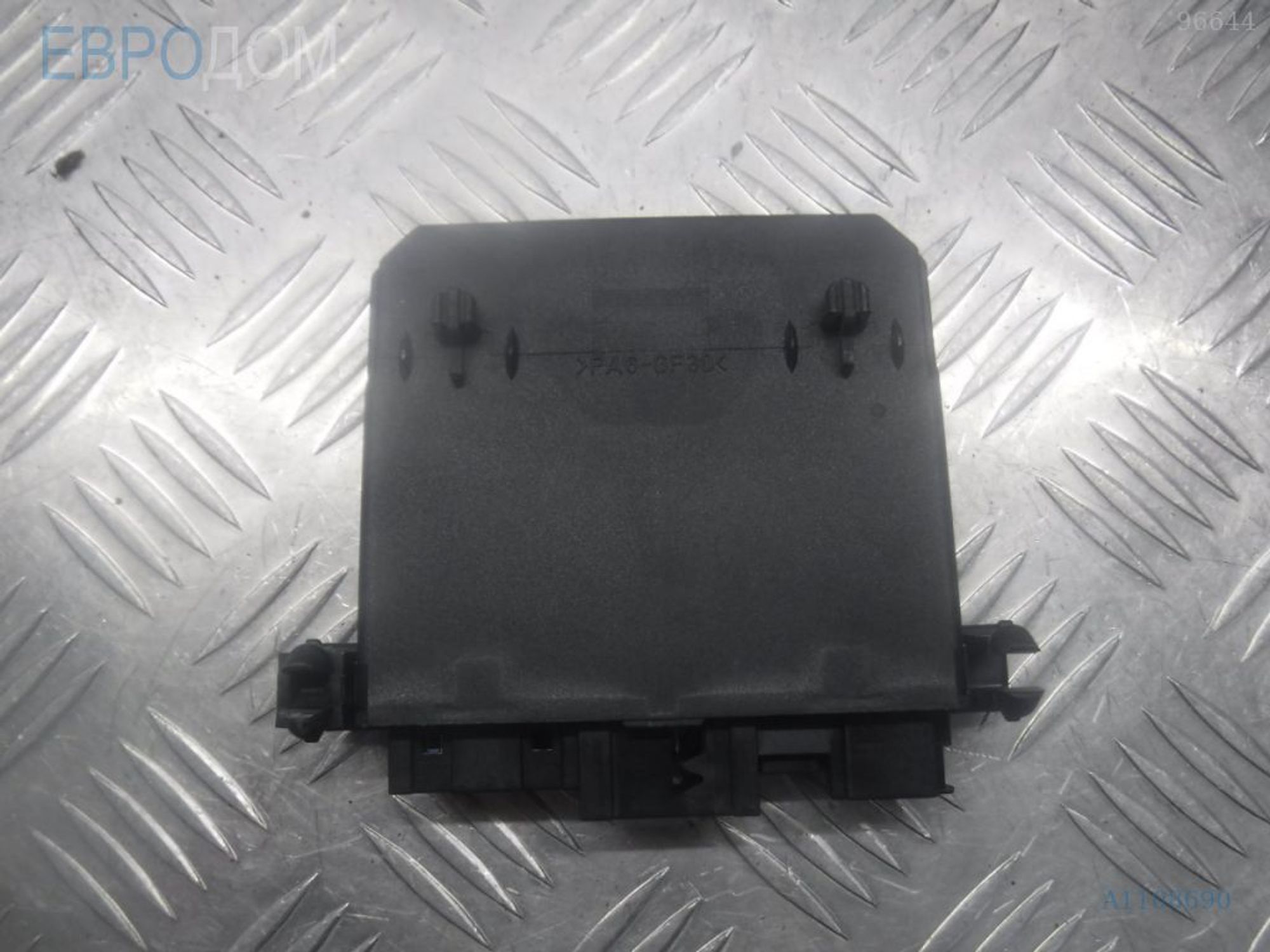 https://gcs.partsauto.market/rn-stockpro.appspot.com/thmbs/3237d7da8dc2136f56140620af6d0874/69e2af8706b4365ad3fbf330c16941eb/81bc9ecbdcf2c793b41a661e352515c3.jpg
