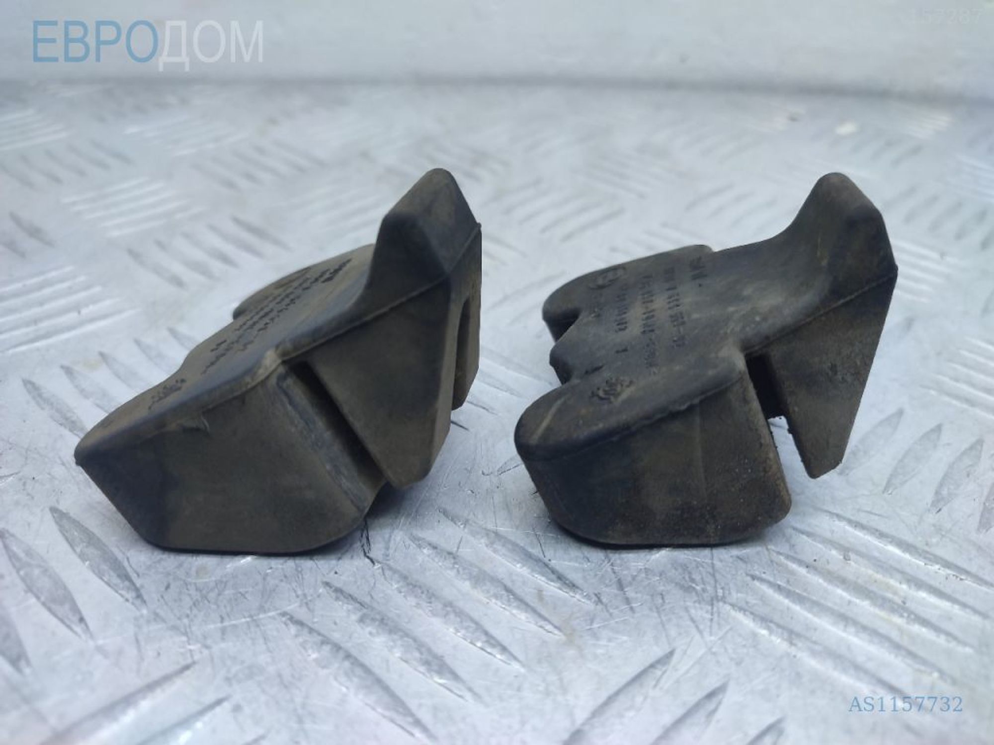 https://gcs.partsauto.market/rn-stockpro.appspot.com/thmbs/3237d7da8dc2136f56140620af6d0874/6ce8747eaf967697ac52bf8e460d56c3/3a1e81a626097c98c63d314c24dbe1c6.jpg