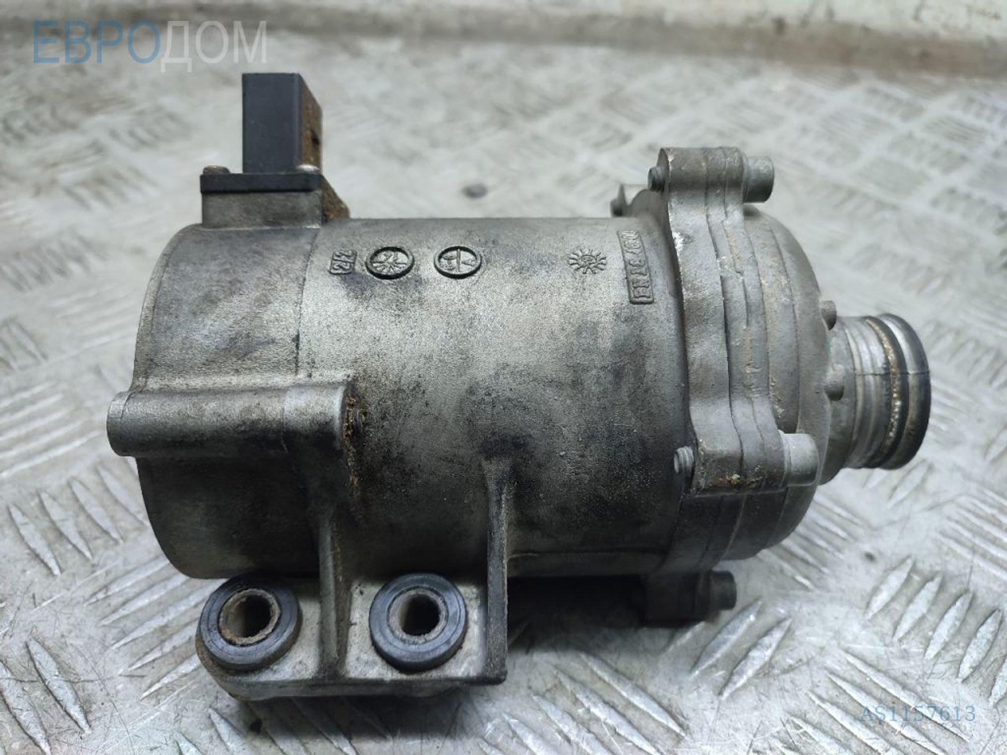 https://gcs.partsauto.market/rn-stockpro.appspot.com/thmbs/3237d7da8dc2136f56140620af6d0874/a177bd04753650c1f6f6422a4bb8e2bb/bcbc84781c582f9a604e5f430c90e86d.jpg