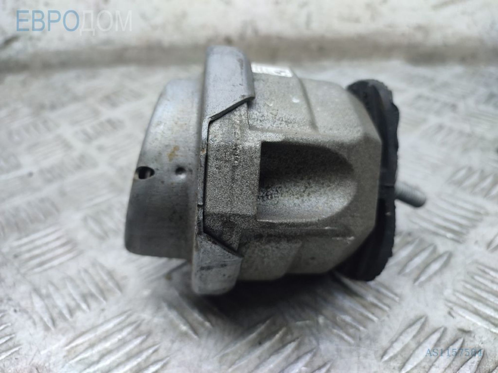 https://gcs.partsauto.market/rn-stockpro.appspot.com/thmbs/3237d7da8dc2136f56140620af6d0874/bac00fe8711ddb137a06bc176fd5c8e0/6496dad68da9b55e2445f4f17e85765c.jpg
