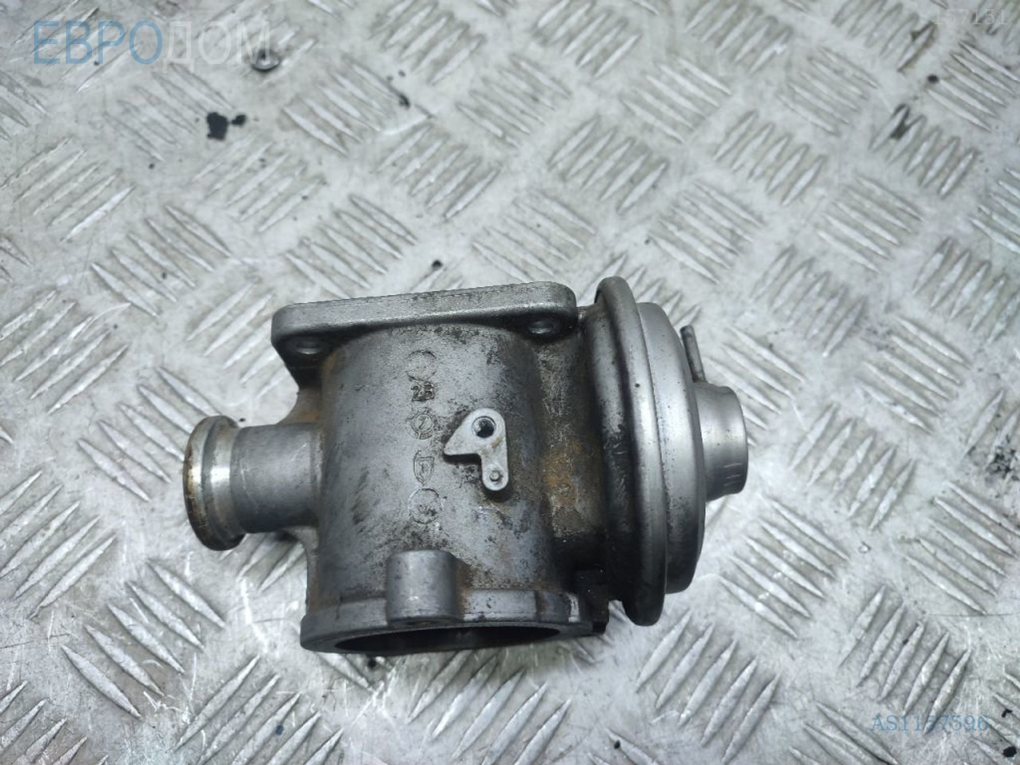 https://gcs.partsauto.market/rn-stockpro.appspot.com/thmbs/3237d7da8dc2136f56140620af6d0874/cc199e0684e04029fba90b9f37abbc70/11bd6ec89946c8b7061c013824ec8863.jpg