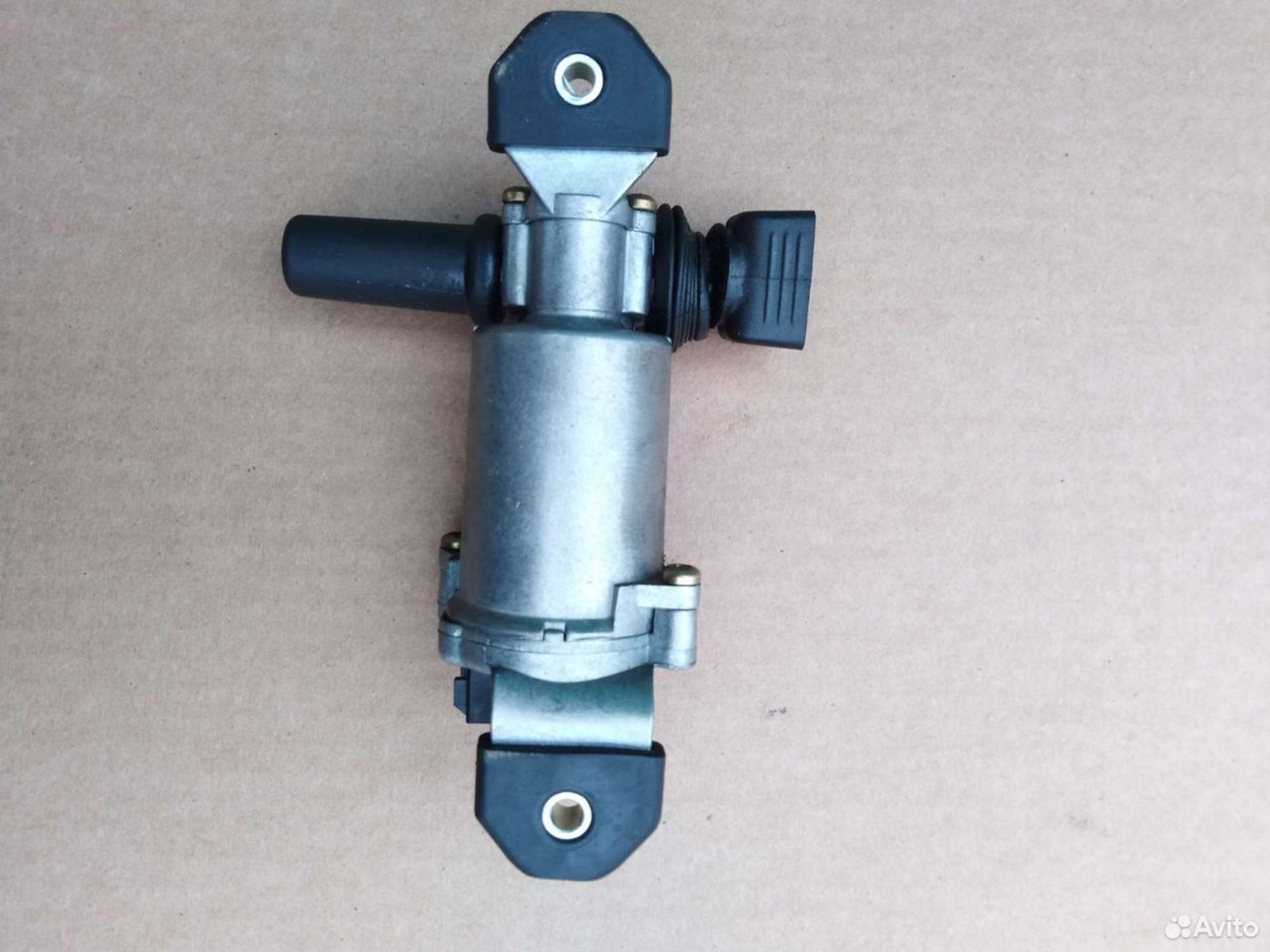 Сервопривод стекла багажника mercedes w163 ml320