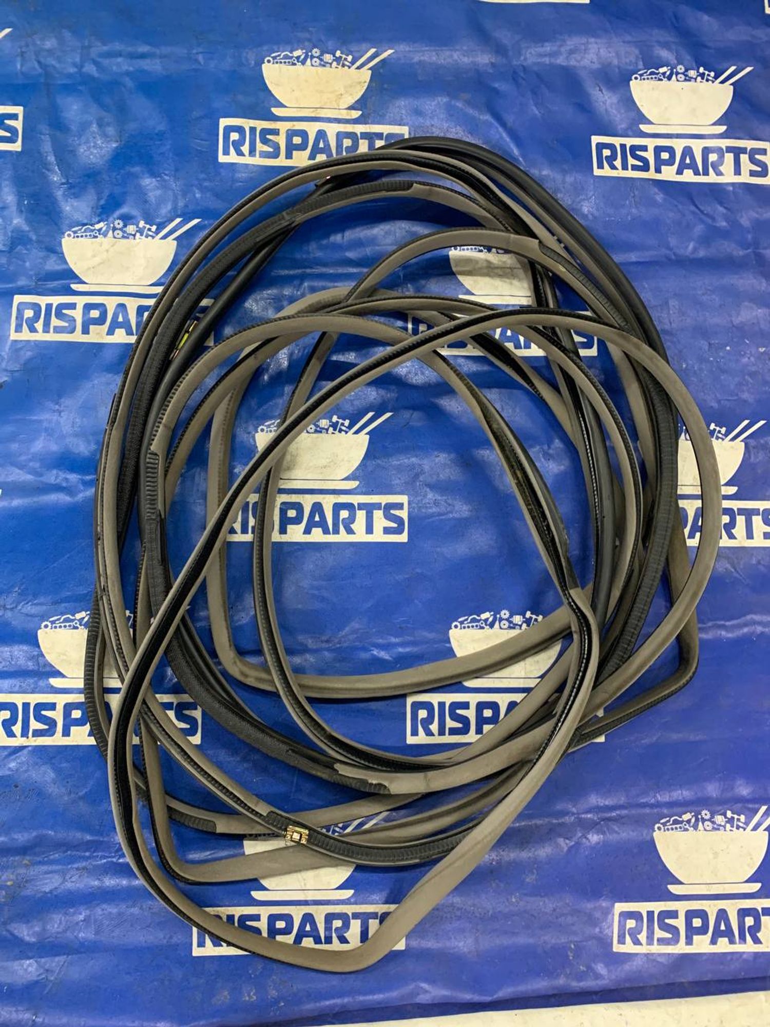 https://gcs.partsauto.market/rn-stockpro.appspot.com/thmbs/6dbe4254e9d17832ad012cdd6bf85264/parts/190b4e93-300d-50f2-9ad7-53d2a349ac49_662108fe73160fa19f2f0845ecd826f8.jpg