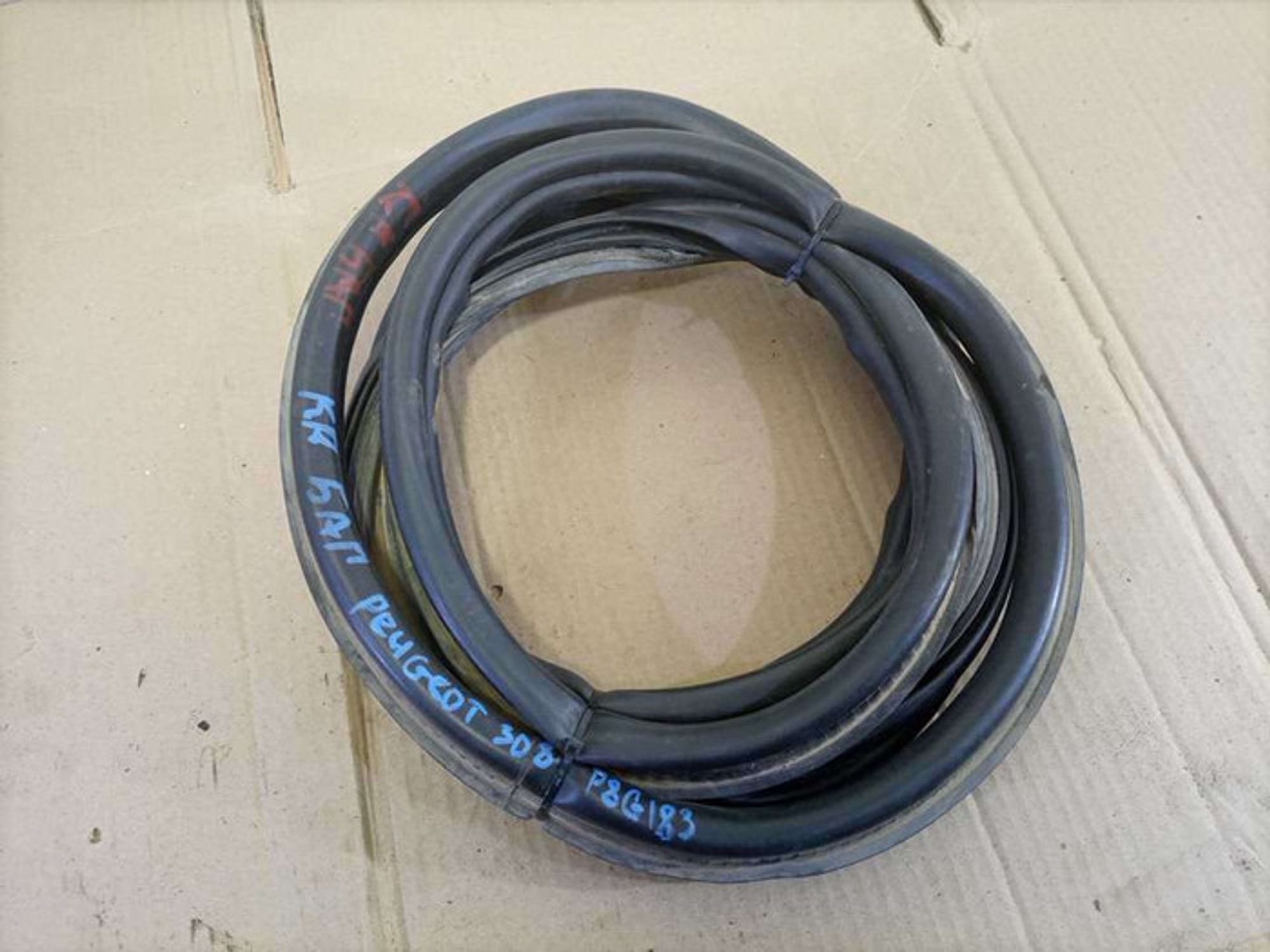 https://gcs.partsauto.market/rn-stockpro.appspot.com/thmbs/78ee0fb3787e2dce013ed29fc8a1120c/0da4782efa3ee14475a2651242fc7536/b6e4c5b464e85487e6def0c24b83299c.jpg