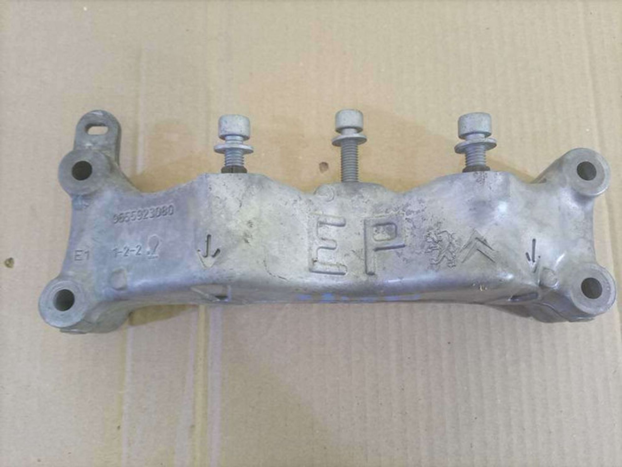 https://gcs.partsauto.market/rn-stockpro.appspot.com/thmbs/78ee0fb3787e2dce013ed29fc8a1120c/1e267e1fe3968d536db3b0409ba8af64/2980875480cbf0a5cc778c674214ab47.jpg