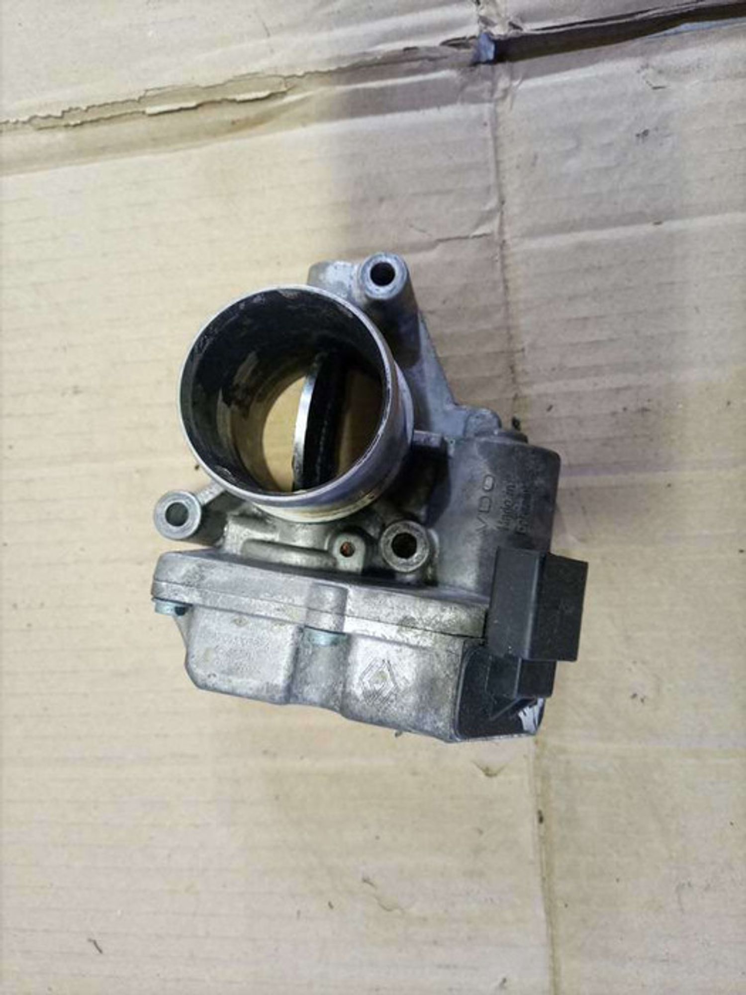 https://gcs.partsauto.market/rn-stockpro.appspot.com/thmbs/78ee0fb3787e2dce013ed29fc8a1120c/295db126763cf391091c852b9f0aaee6/954eebdd172bcc1d35b45b3c068262f1.jpg