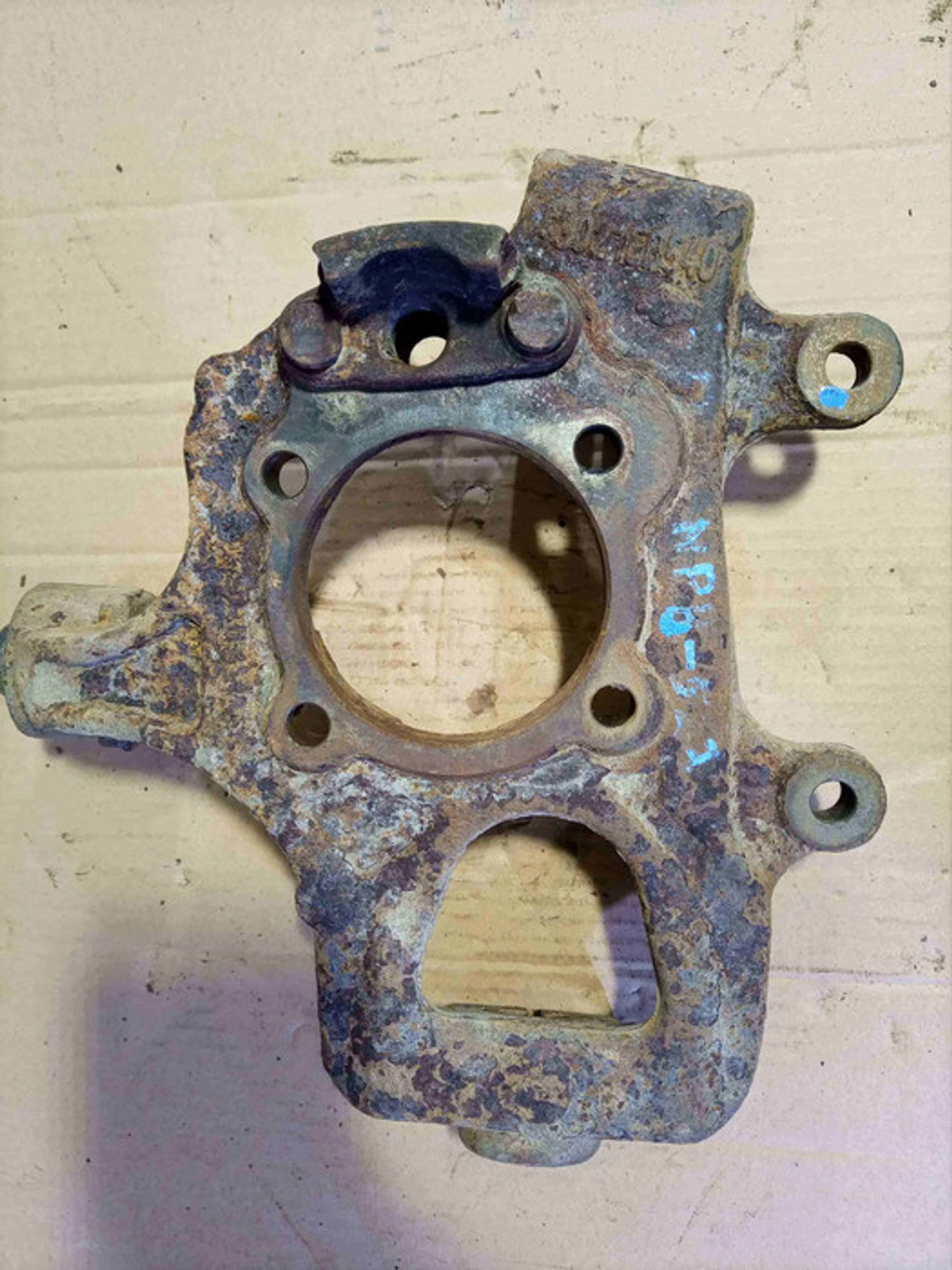 https://gcs.partsauto.market/rn-stockpro.appspot.com/thmbs/78ee0fb3787e2dce013ed29fc8a1120c/30a282bfad34dc5e5f38a330ca9a9448/cf83be65b51542320321018d725a9754.jpg
