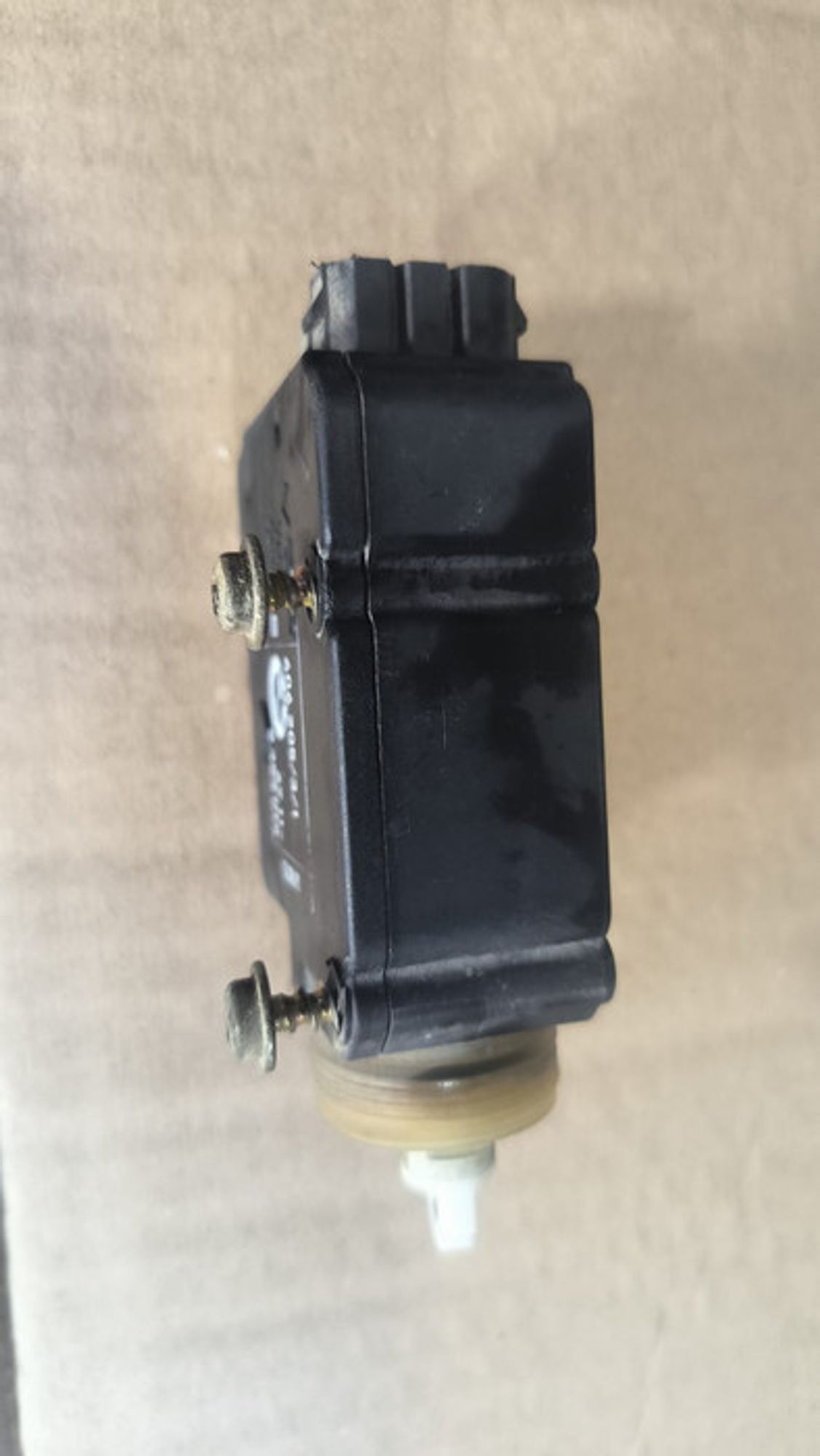 https://gcs.partsauto.market/rn-stockpro.appspot.com/thmbs/78ee0fb3787e2dce013ed29fc8a1120c/3747c05ab6083a1c64a802bf748d9d23/f4ac11c00ce665f12fa3410a679ff58f.jpg