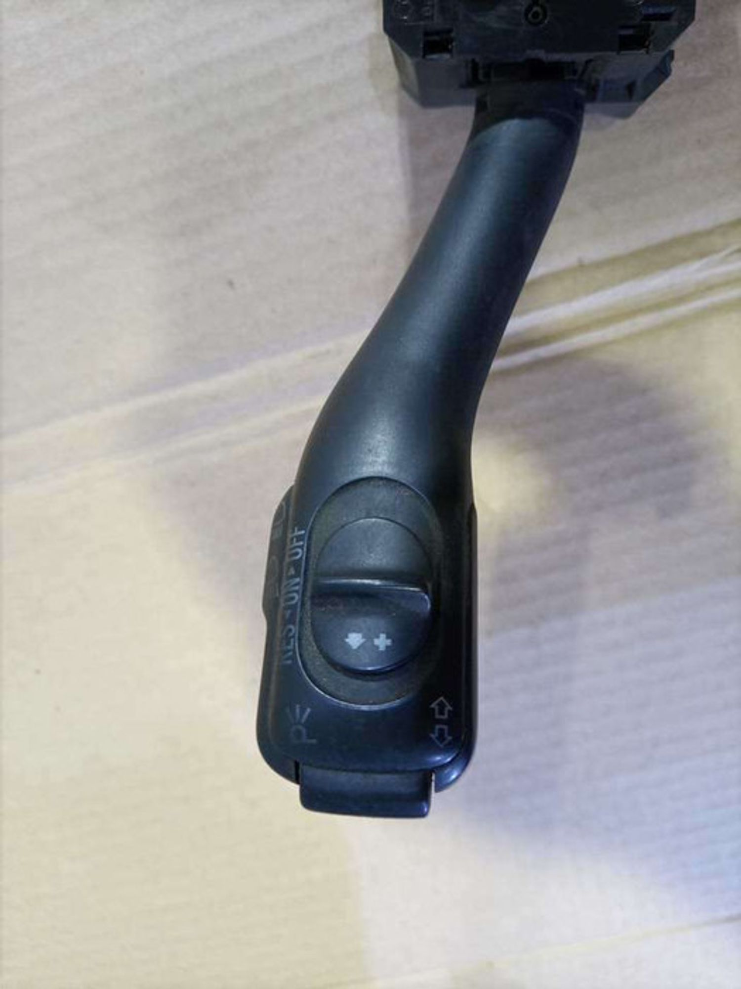 https://gcs.partsauto.market/rn-stockpro.appspot.com/thmbs/78ee0fb3787e2dce013ed29fc8a1120c/3b47c9cc7688c53b258c33cc824e8310/3678911a246761b0d90f1e2021fd1158.jpg