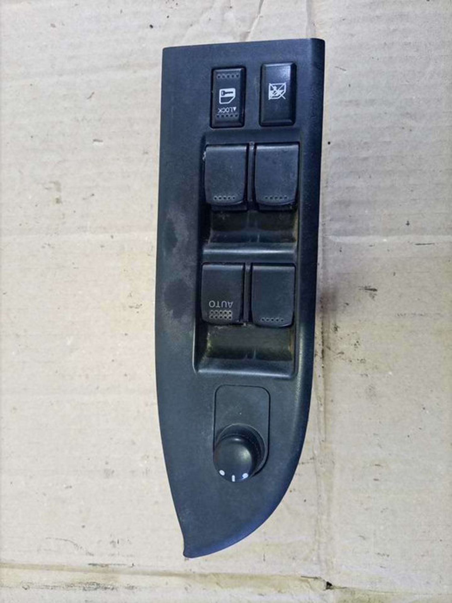 https://gcs.partsauto.market/rn-stockpro.appspot.com/thmbs/78ee0fb3787e2dce013ed29fc8a1120c/42c8f321b8b9523c444af0cc9467210f/e4b9f3a5f8eaf58dea72a3431eb21612.jpg
